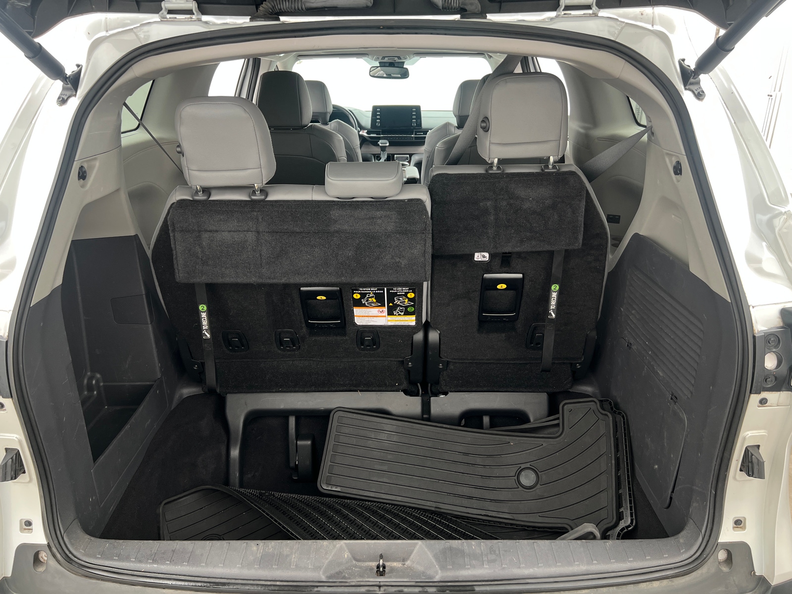 Thumbnail: 2022 Toyota Sienna - 6