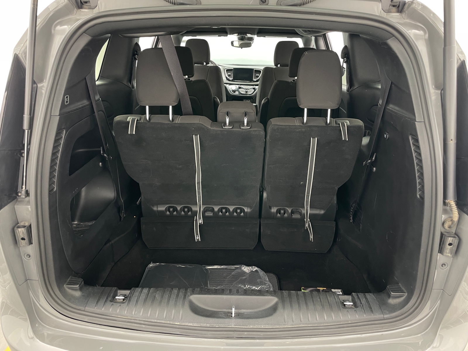 Thumbnail: 2024 Chrysler Pacifica - 7