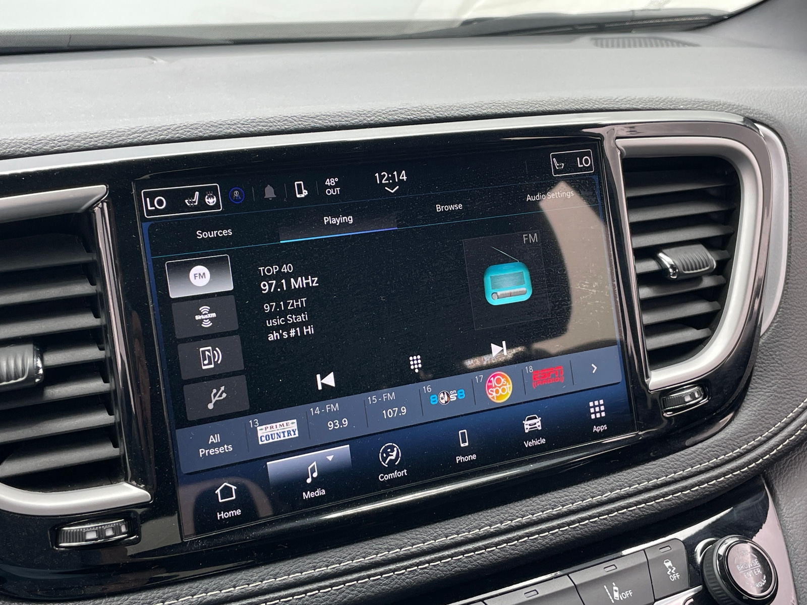 Thumbnail: 2024 Chrysler Pacifica - 4