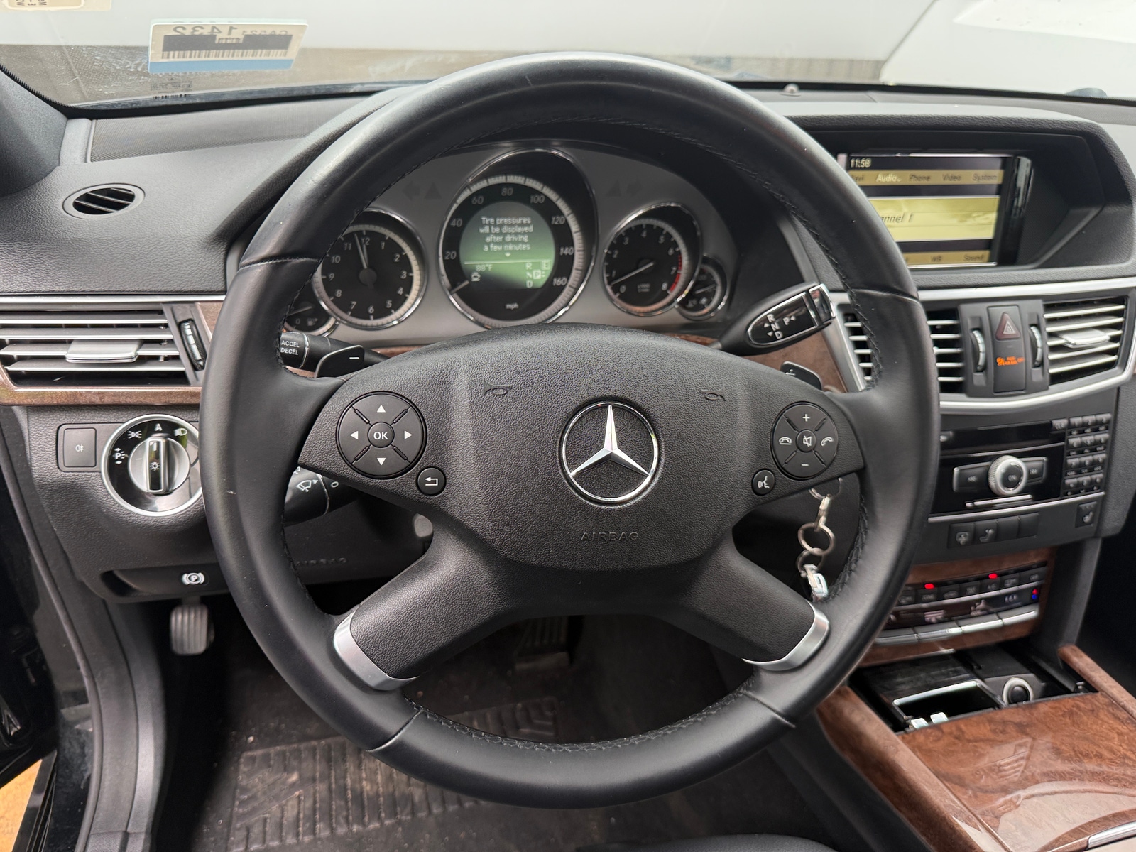 Thumbnail: 2011 Mercedes-Benz E-Class - 4