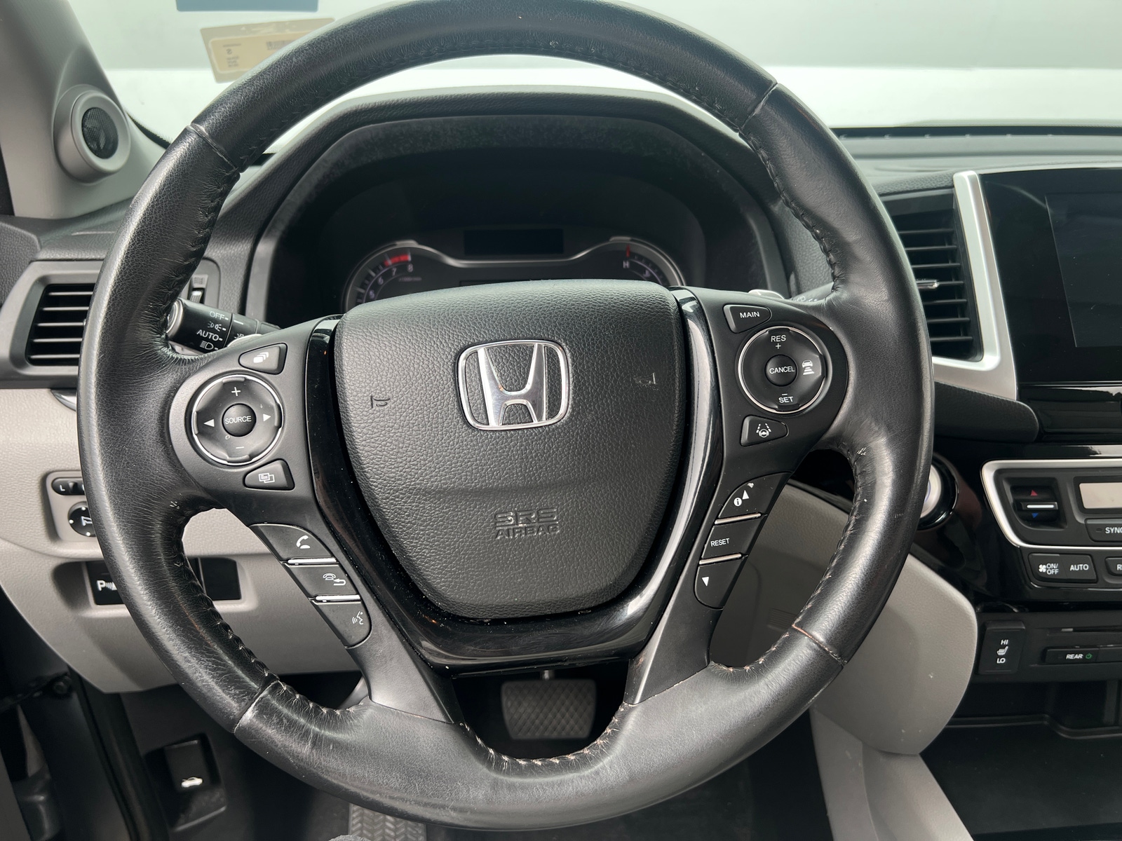 Thumbnail: 2018 Honda Pilot - 4