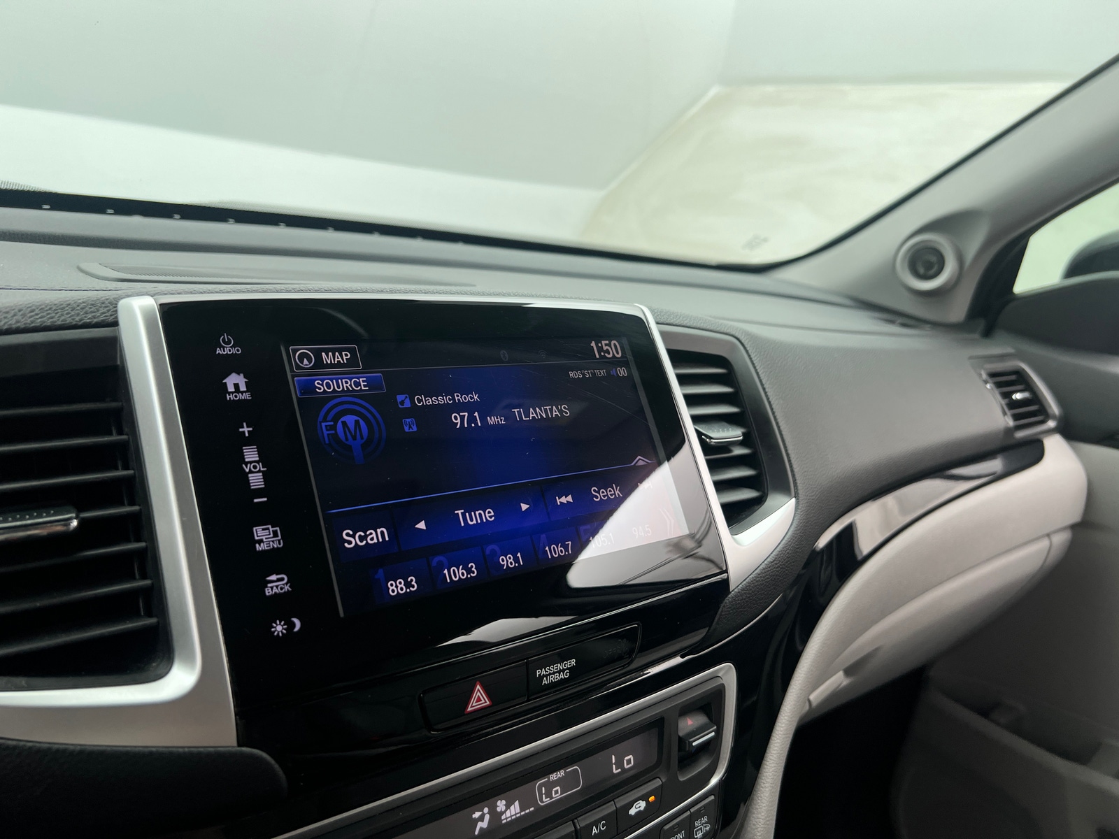 Thumbnail: 2018 Honda Pilot - 3