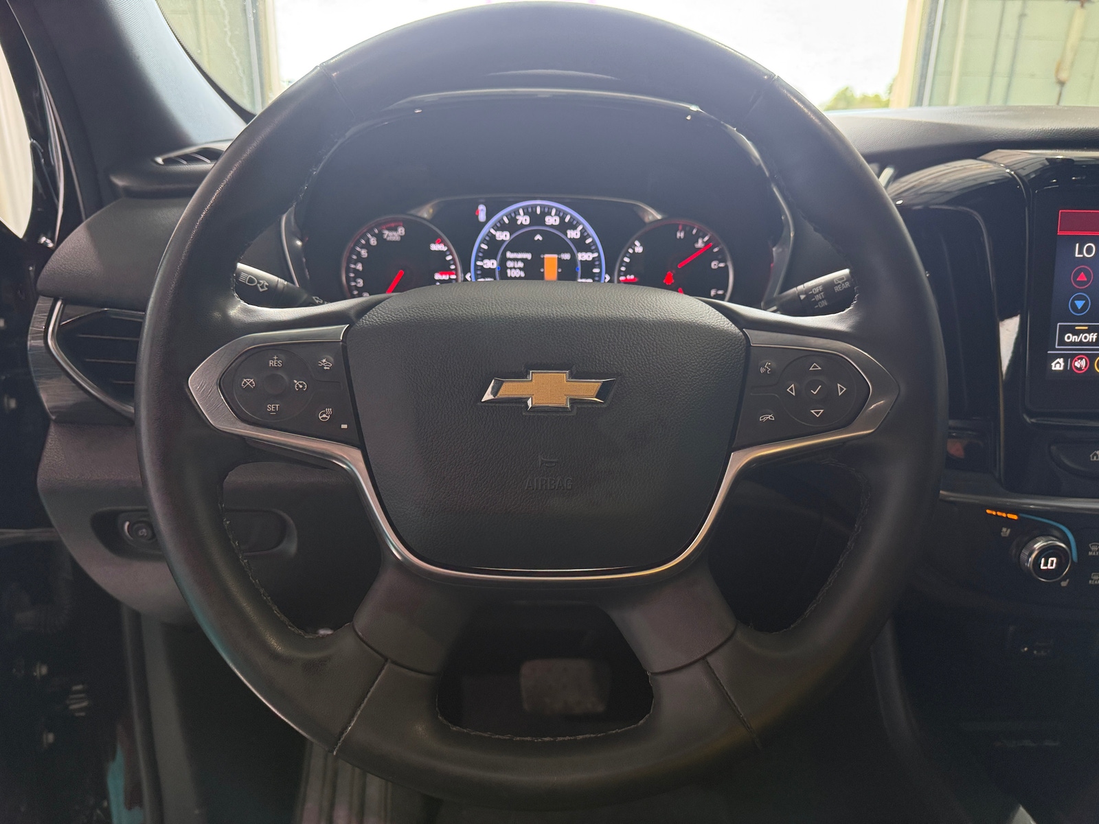 Thumbnail: 2023 Chevrolet Traverse - 4