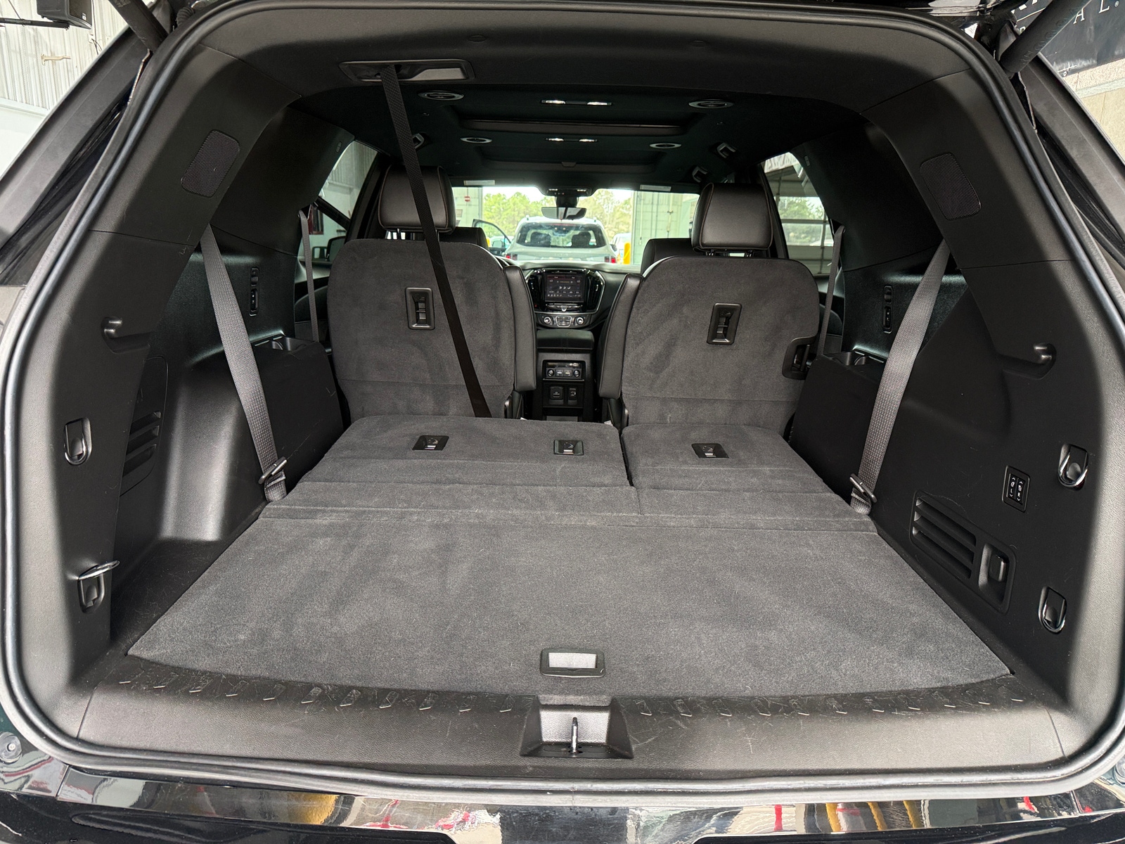 Thumbnail: 2023 Chevrolet Traverse - 6