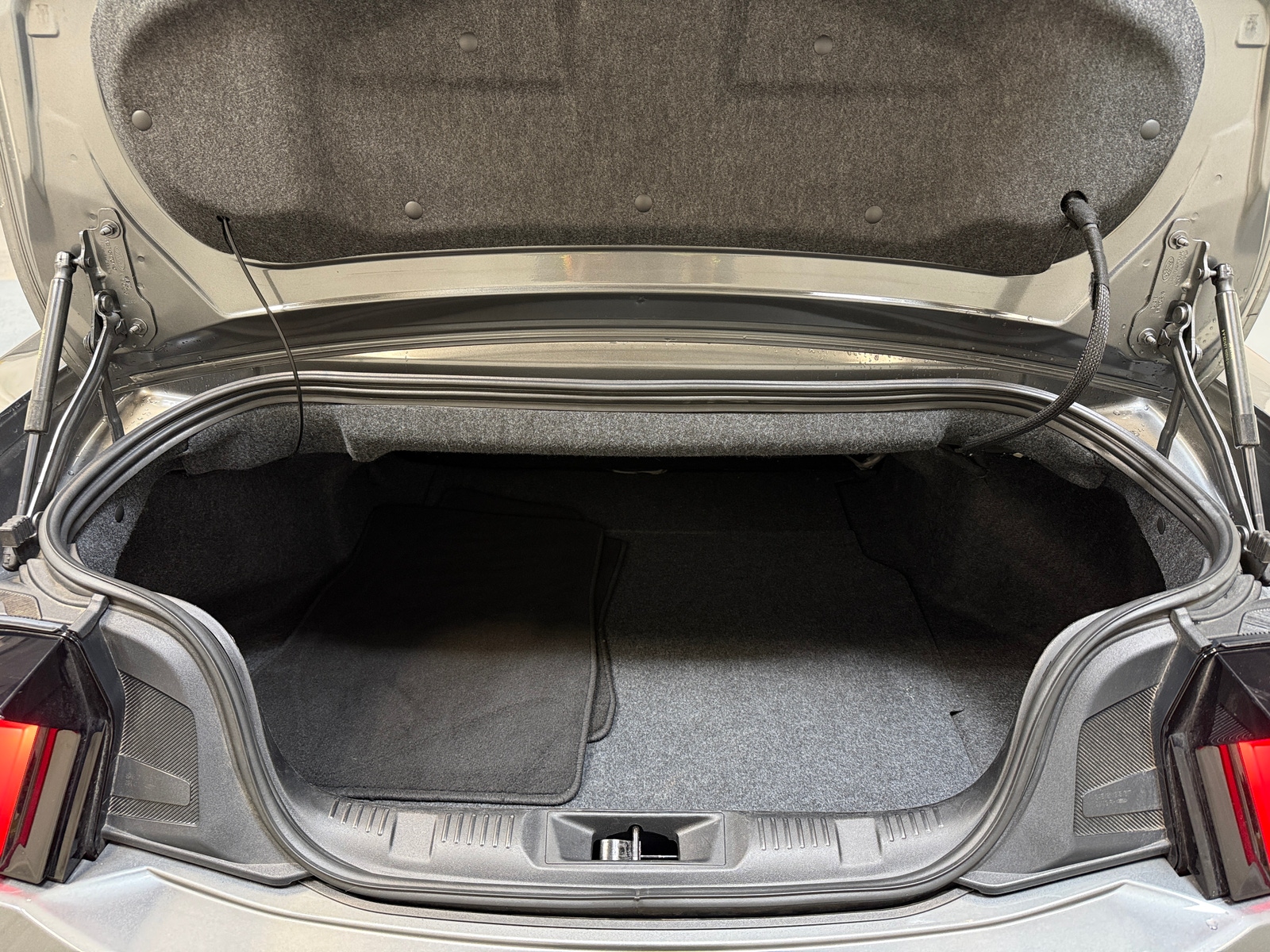 Thumbnail: 2025 Ford Mustang - 6