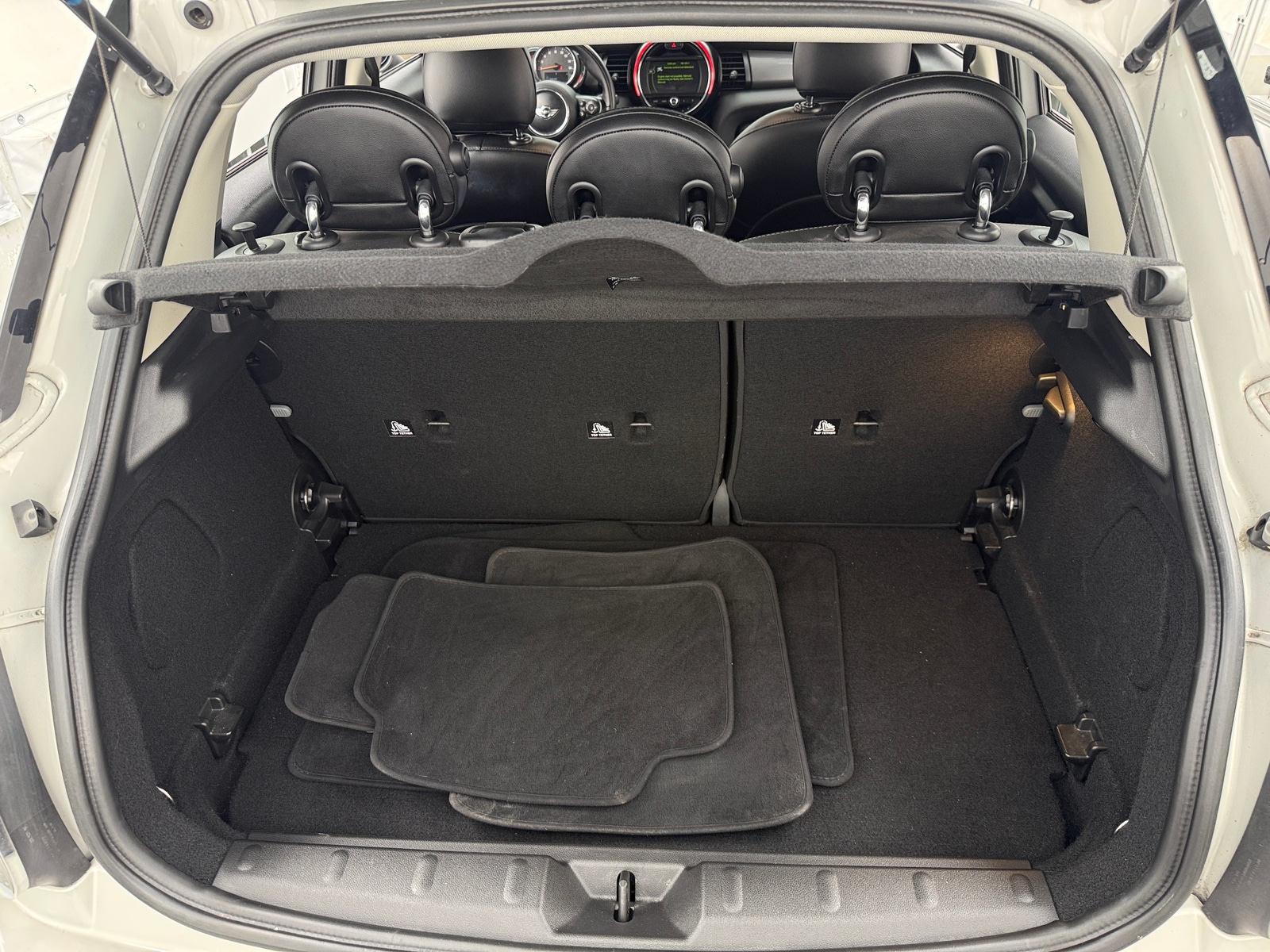 Thumbnail: 2018 MINI Cooper Hardtop - 6