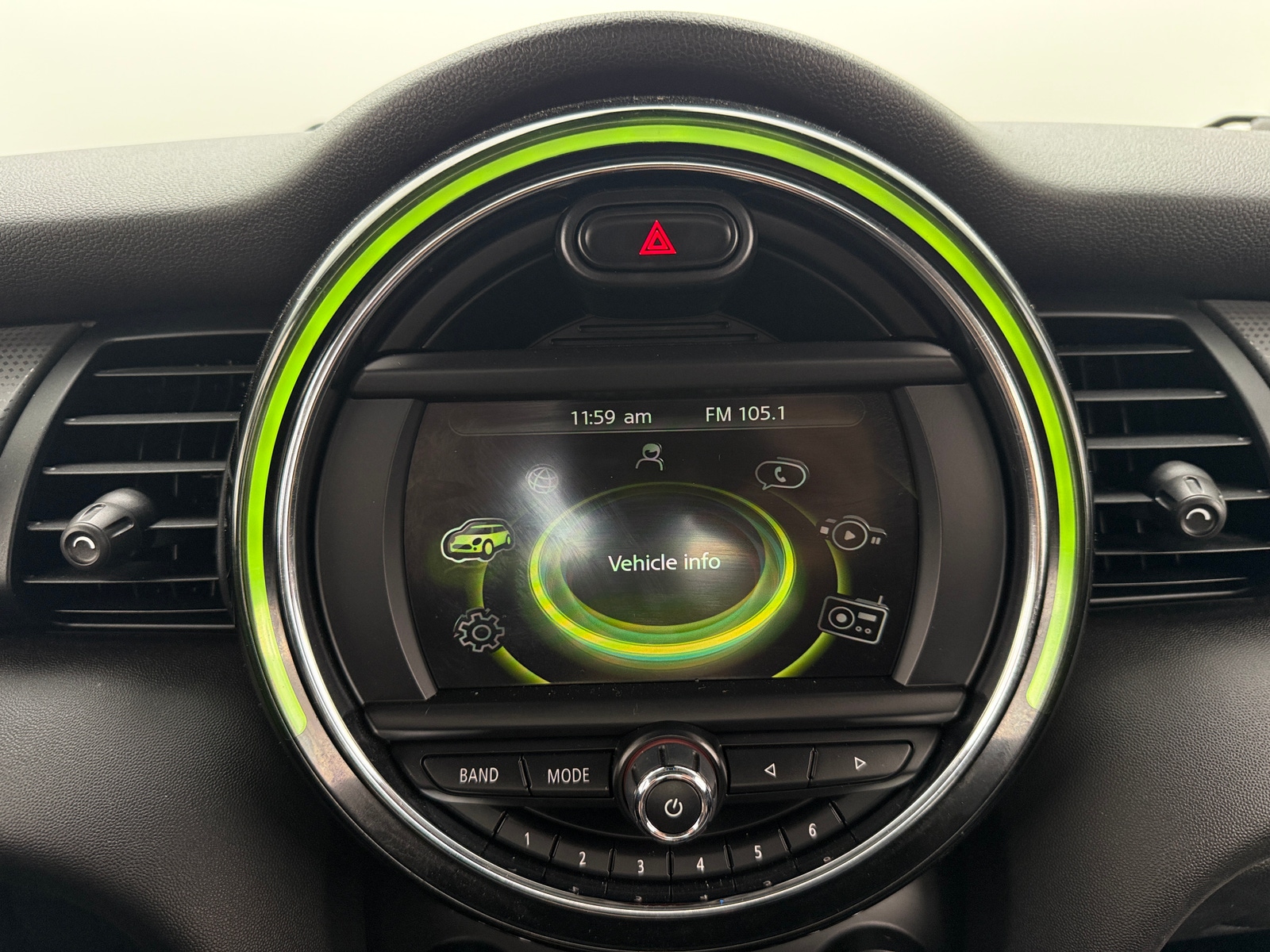 Thumbnail: 2018 MINI Cooper Hardtop - 3