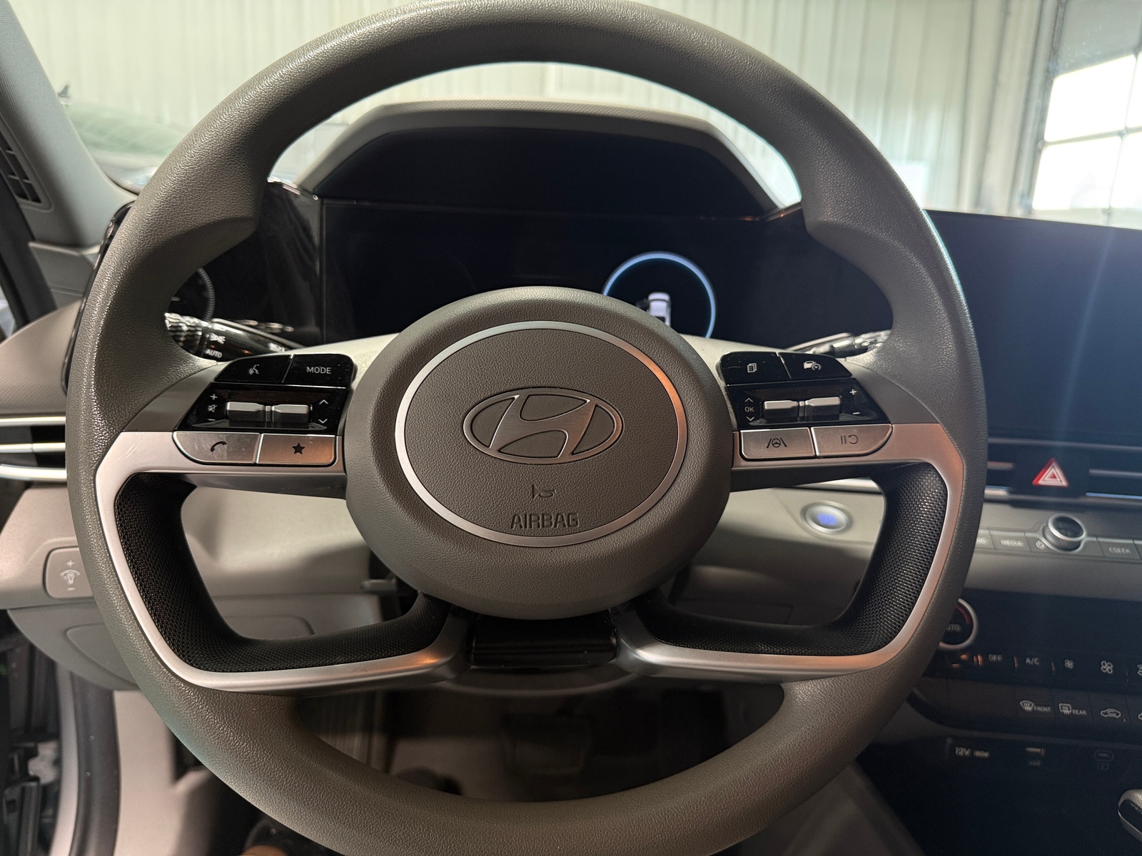 Thumbnail: 2024 Hyundai Elantra - 5