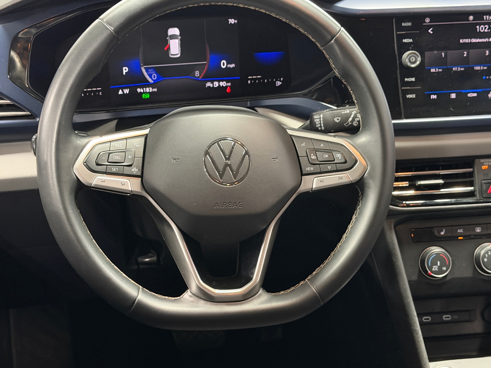 Thumbnail: 2022 Volkswagen Taos - 4