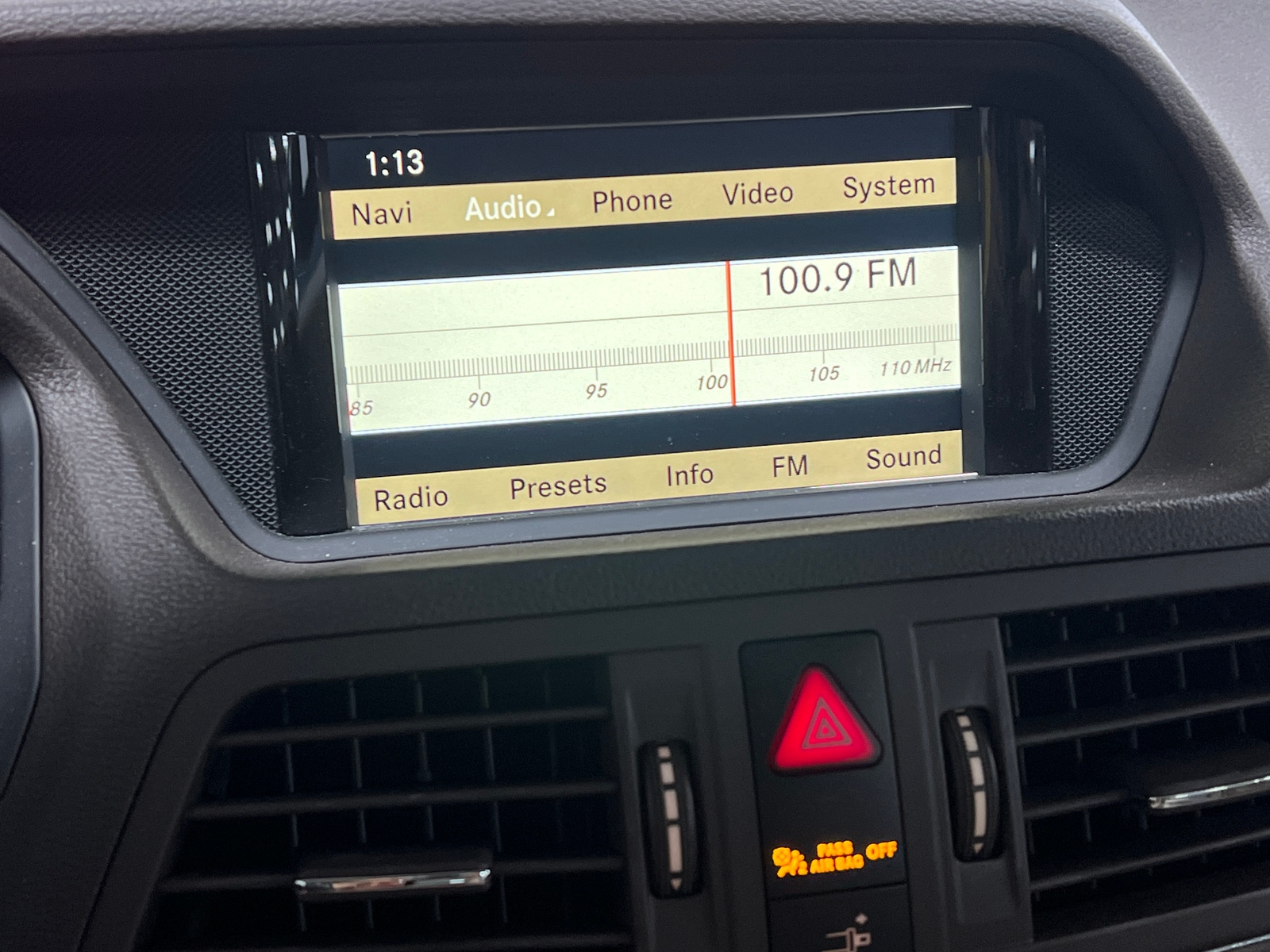 Thumbnail: 2011 Mercedes-Benz E-Class - 3