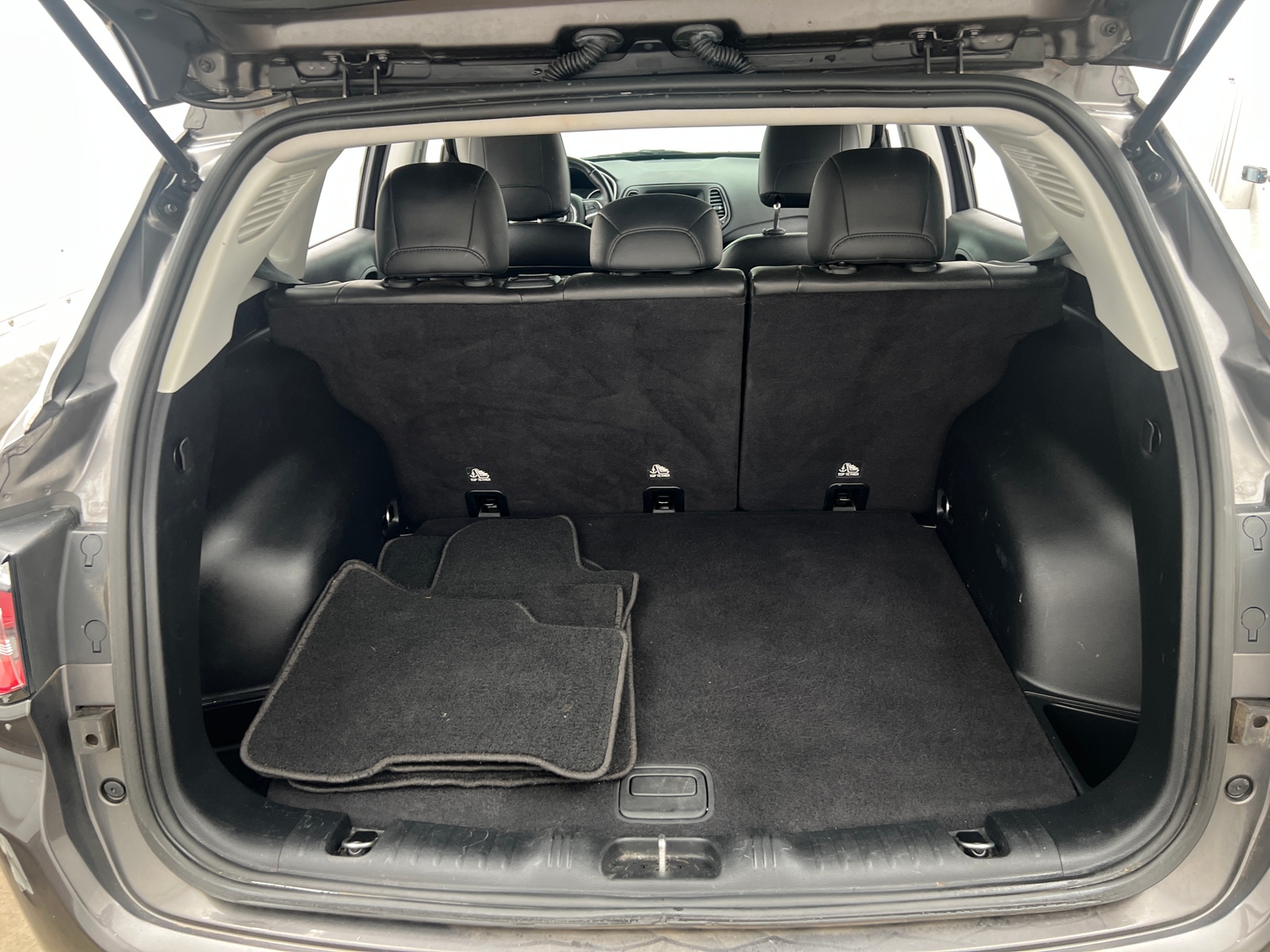 Thumbnail: 2018 Jeep Compass - 6
