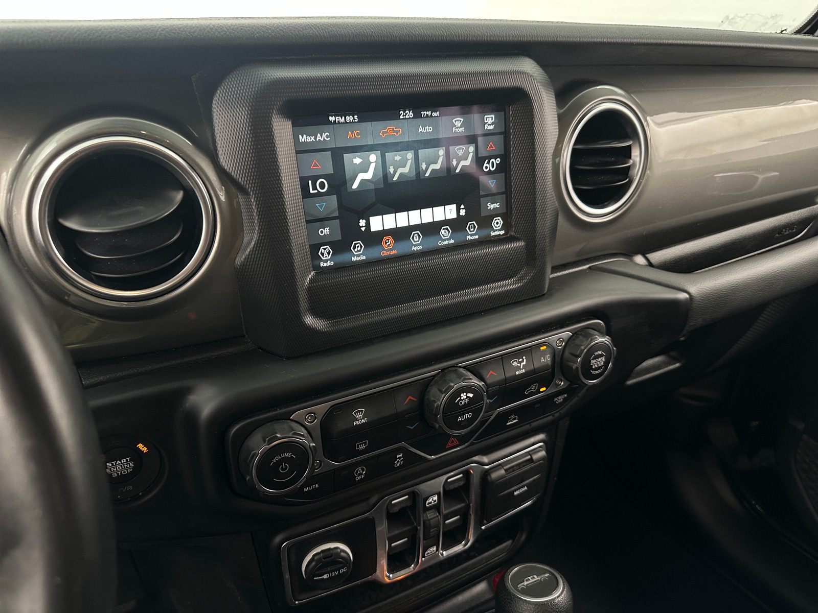 Thumbnail: 2021 Jeep Gladiator - 4