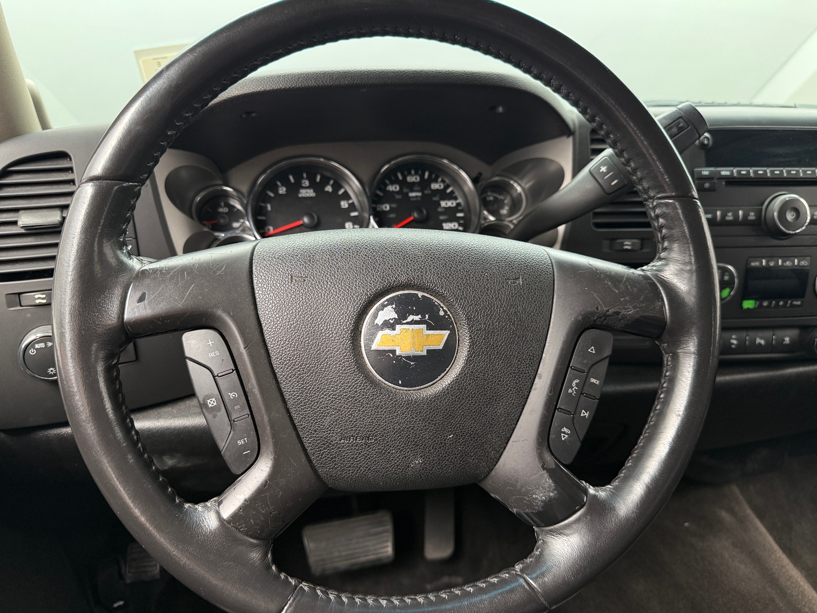 Thumbnail: 2011 Chevrolet Silverado 1500 - 4