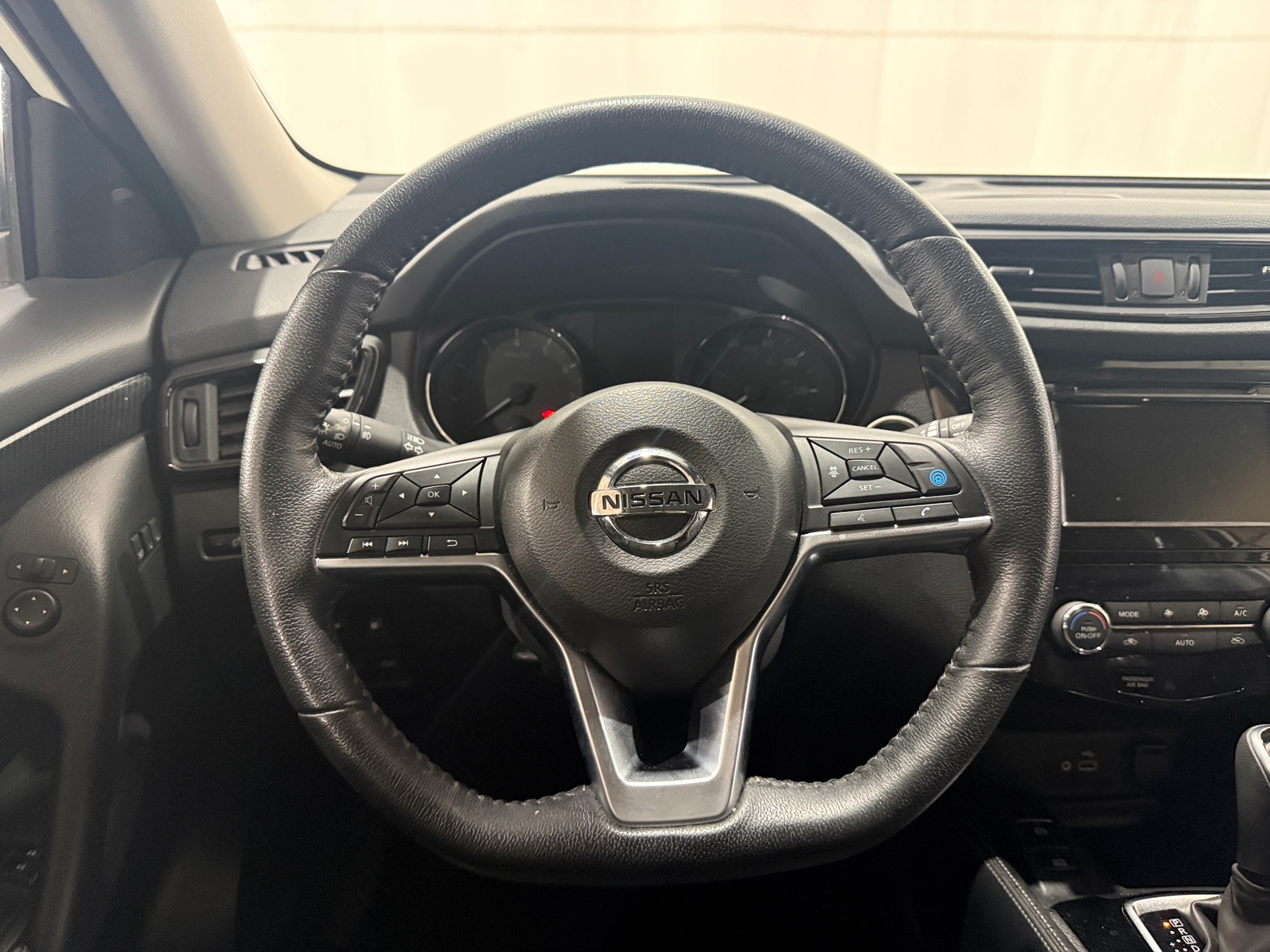 Thumbnail: 2020 Nissan Rogue - 4