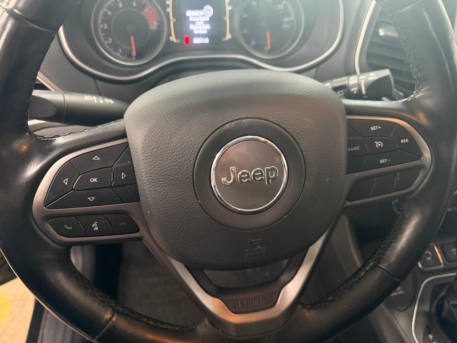 Thumbnail: 2021 Jeep Cherokee - 4