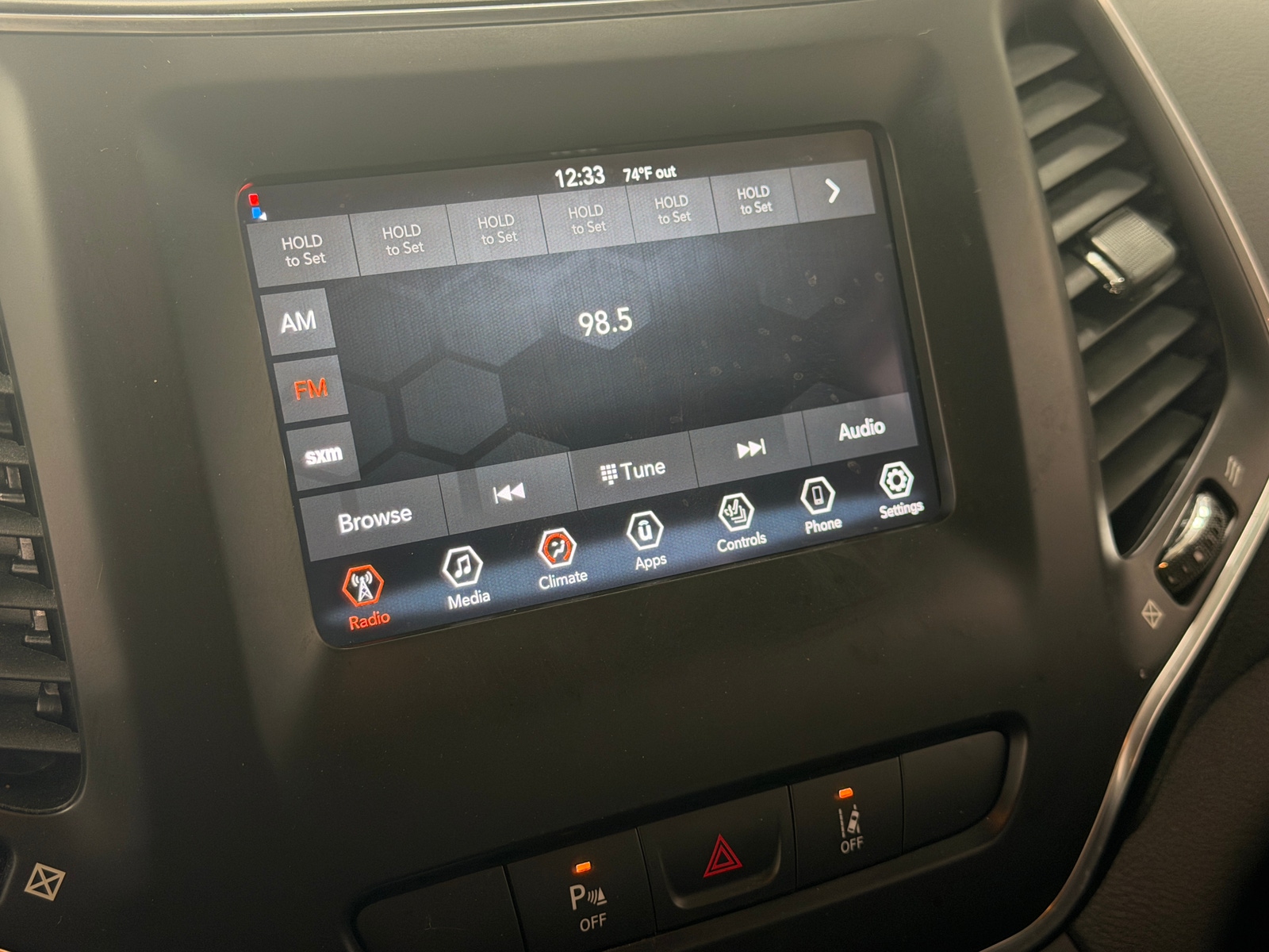 Thumbnail: 2021 Jeep Cherokee - 3