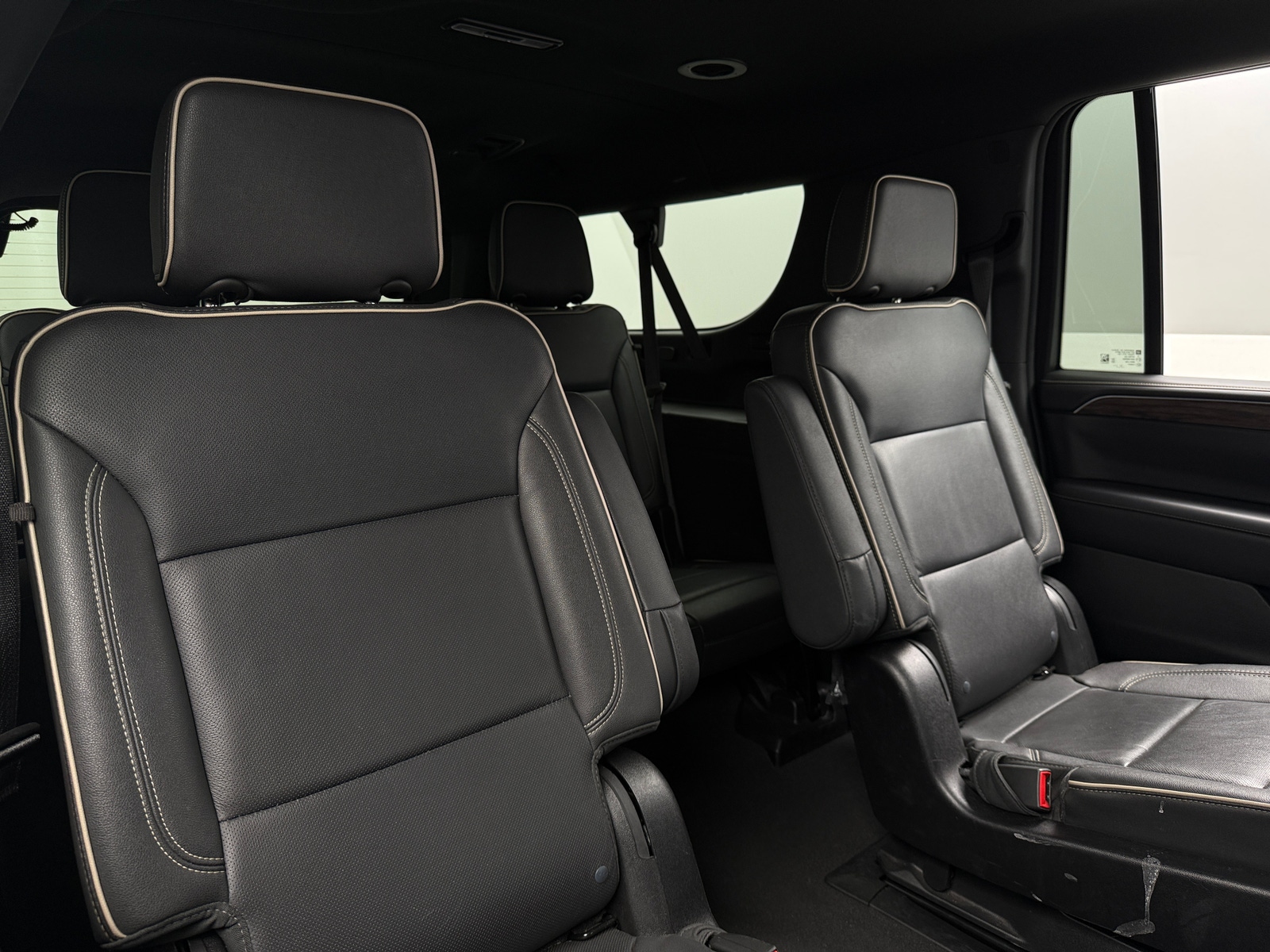 Thumbnail: 2023 Chevrolet Suburban - 5