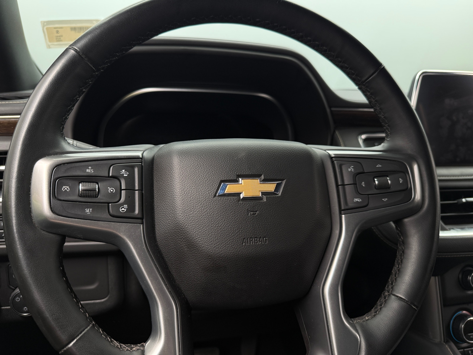 Thumbnail: 2023 Chevrolet Suburban - 4