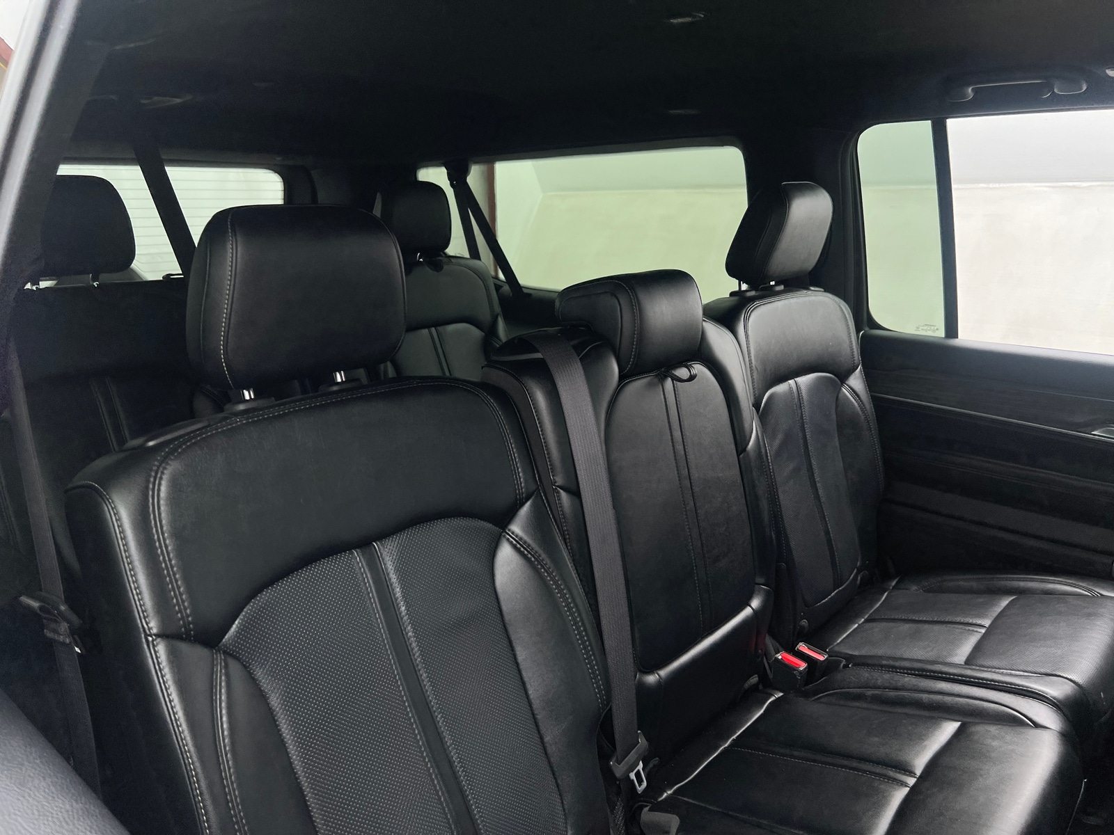 Thumbnail: 2024 Jeep Wagoneer - 5