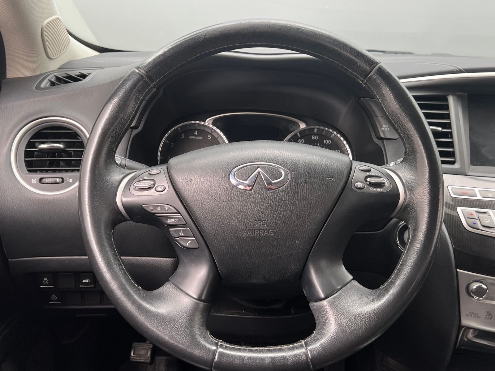 Thumbnail: 2018 INFINITI QX60 - 4