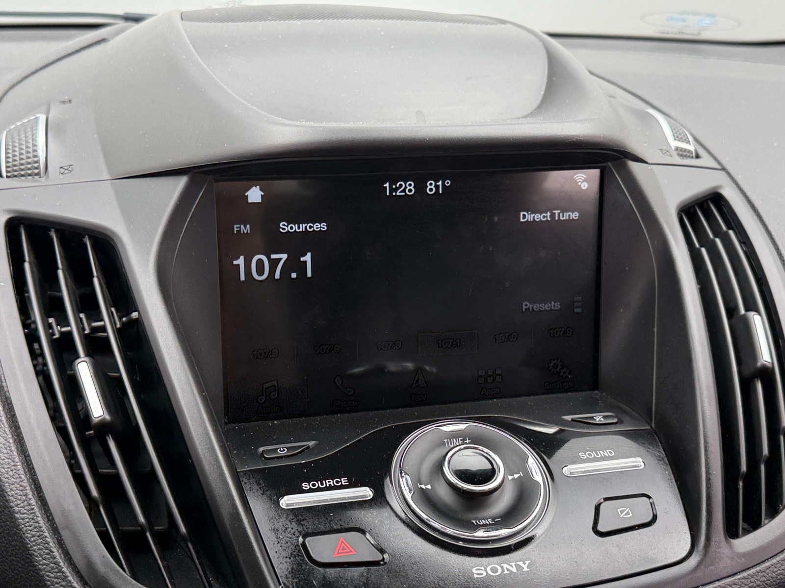 Thumbnail: 2019 Ford Escape - 3