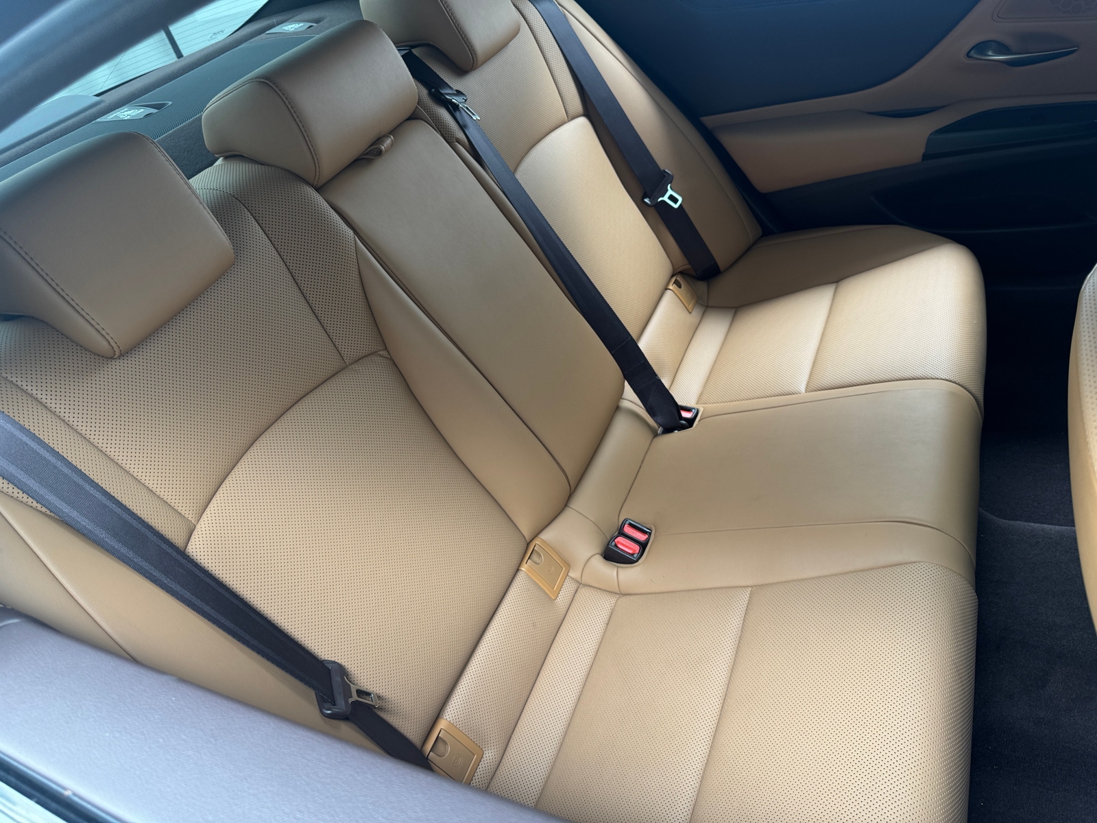 Thumbnail: 2019 Lexus ES - 6