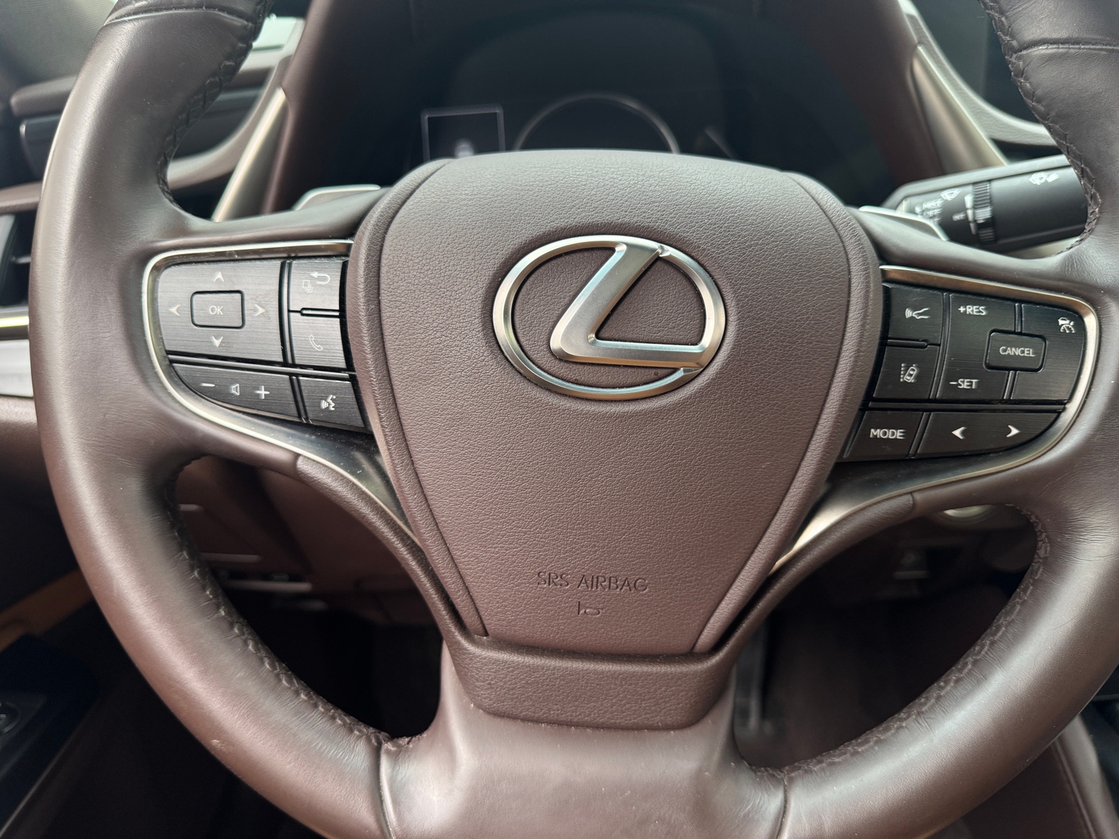 Thumbnail: 2019 Lexus ES - 5