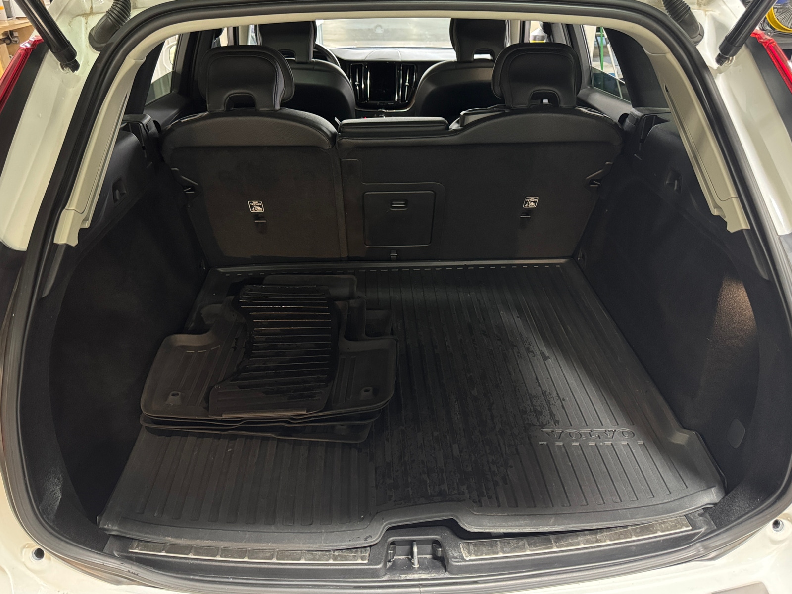 Thumbnail: 2021 Volvo XC60 - 6