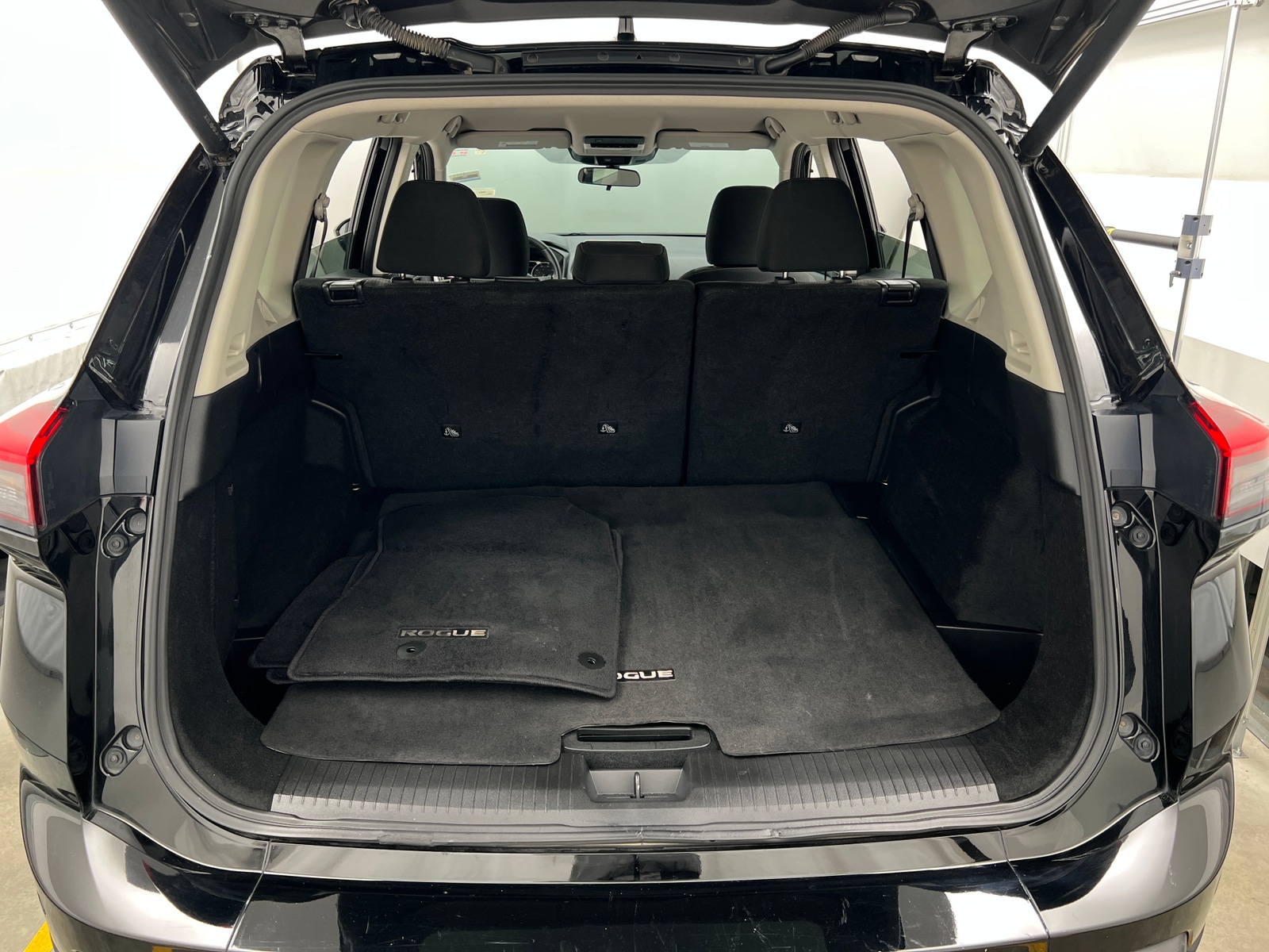 Thumbnail: 2025 Nissan Rogue - 7