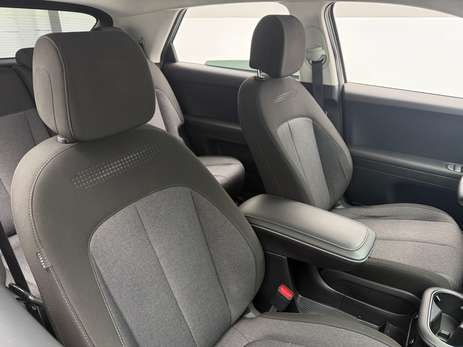 Thumbnail: 2022 Hyundai Ioniq 5 - 2