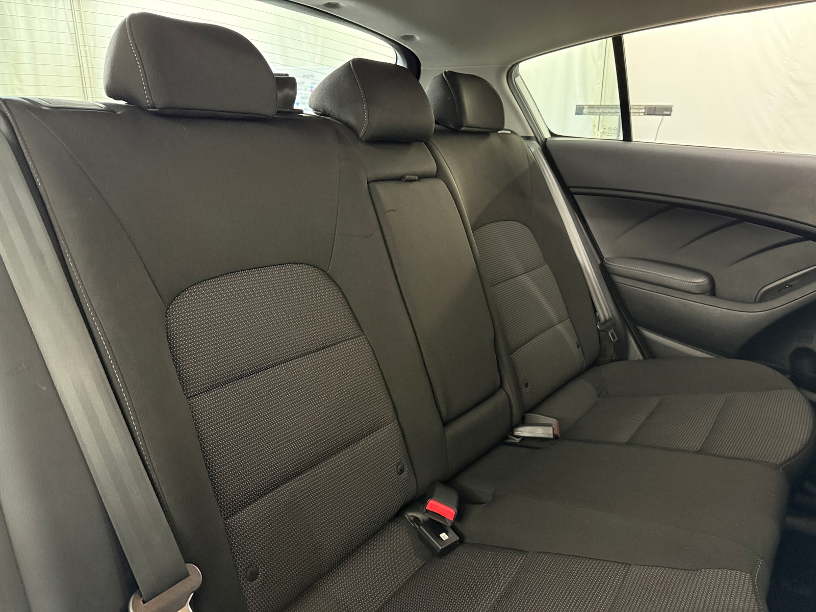 Thumbnail: 2017 Kia Forte - 6