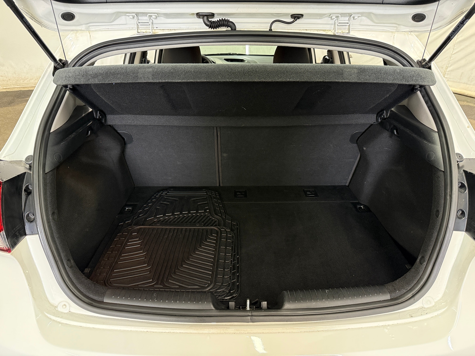 Thumbnail: 2017 Kia Forte - 7