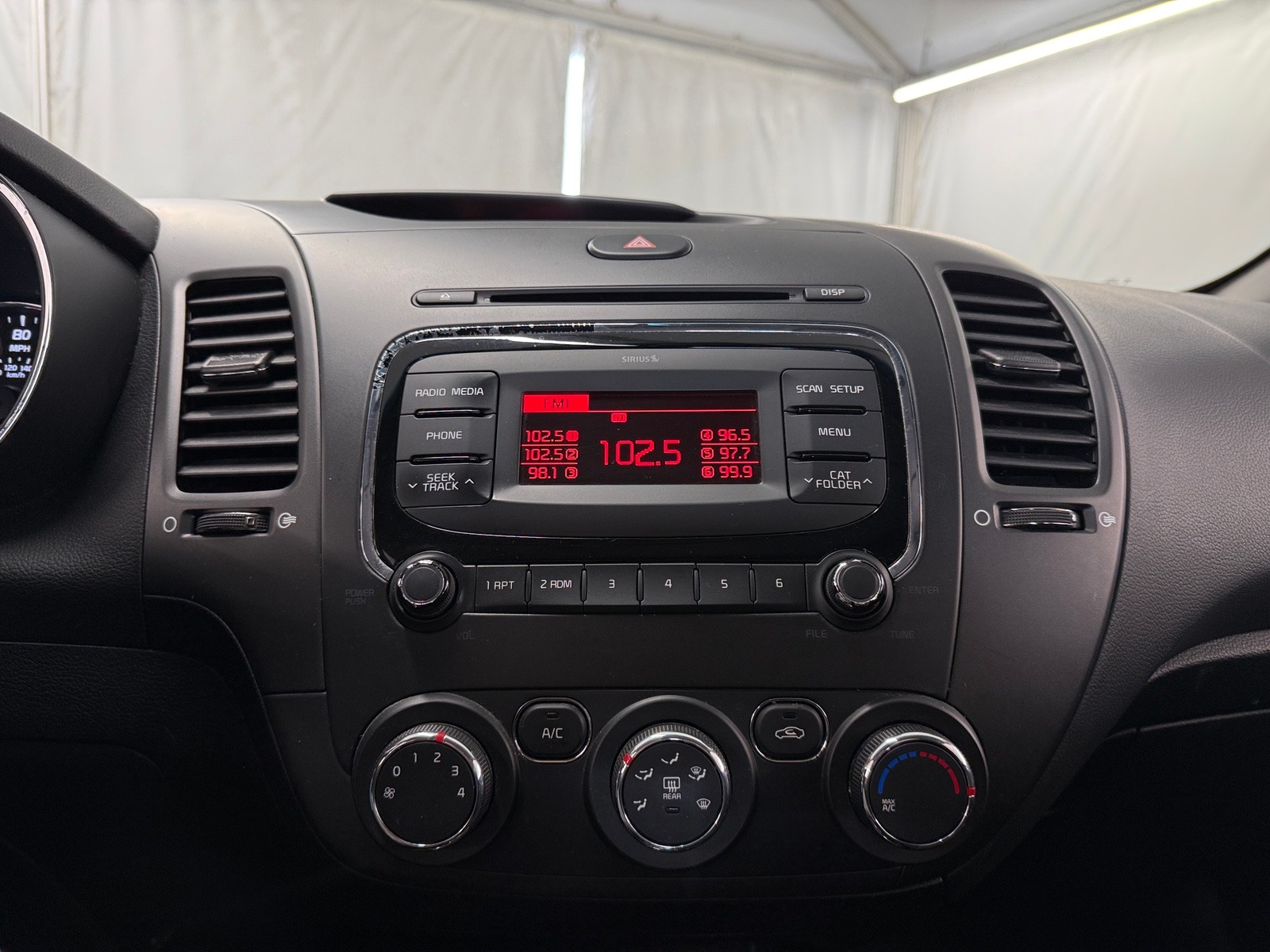 Thumbnail: 2017 Kia Forte - 4