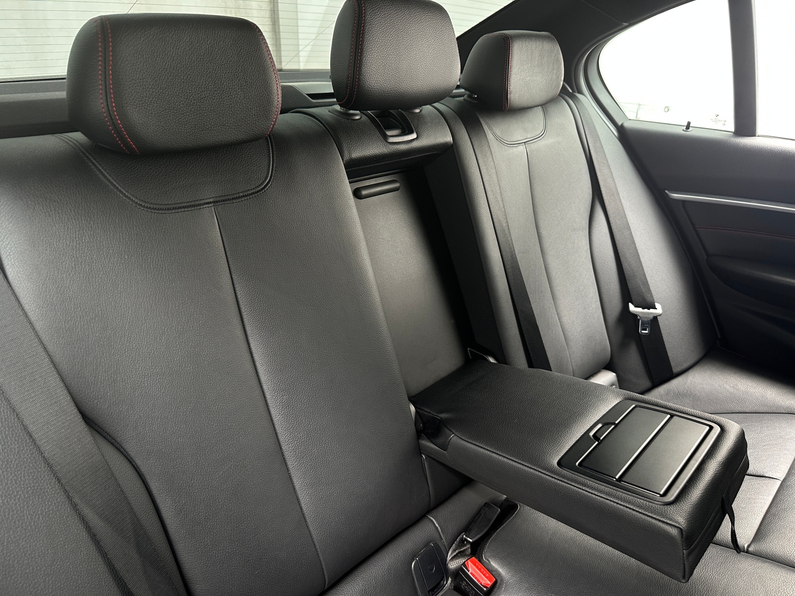 Thumbnail: 2016 BMW 3 Series - 5