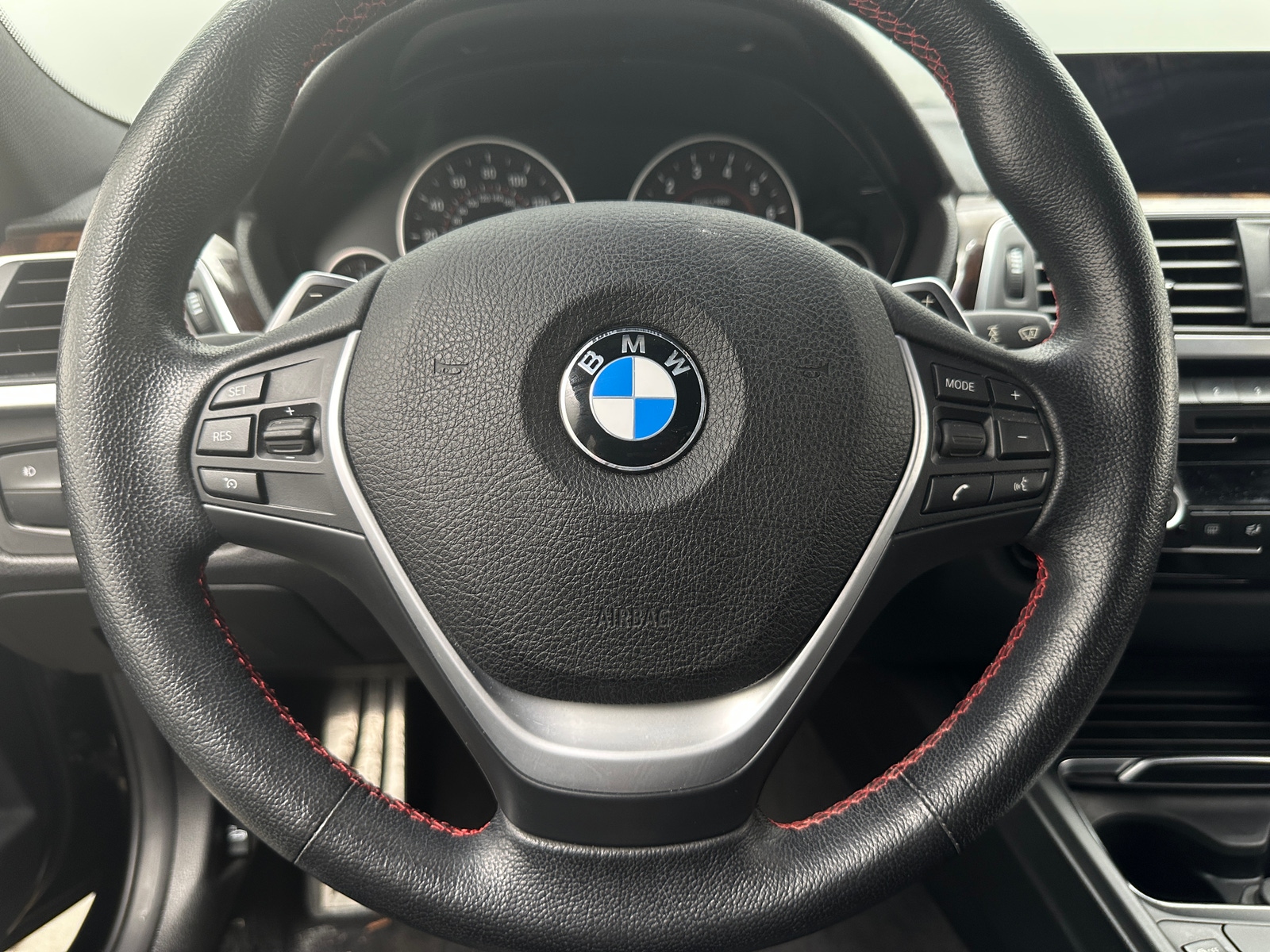 Thumbnail: 2016 BMW 3 Series - 4