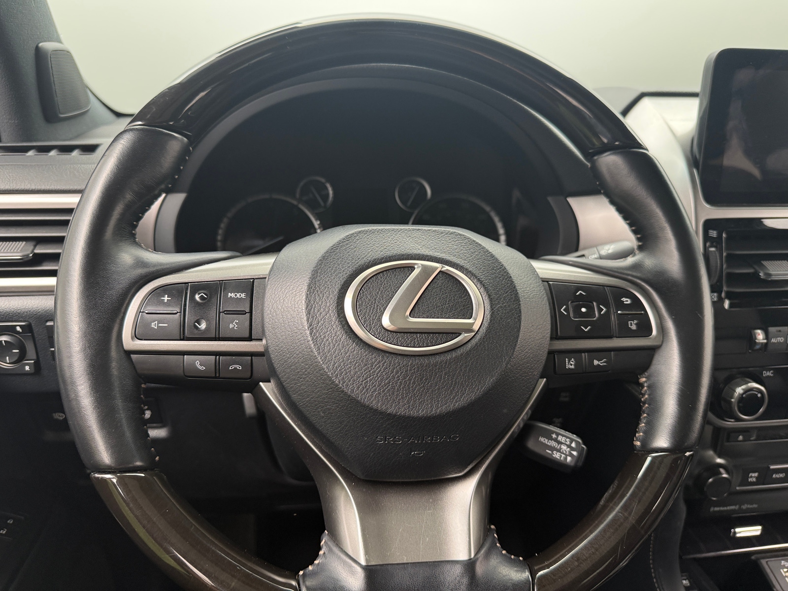 Thumbnail: 2022 Lexus GX - 4
