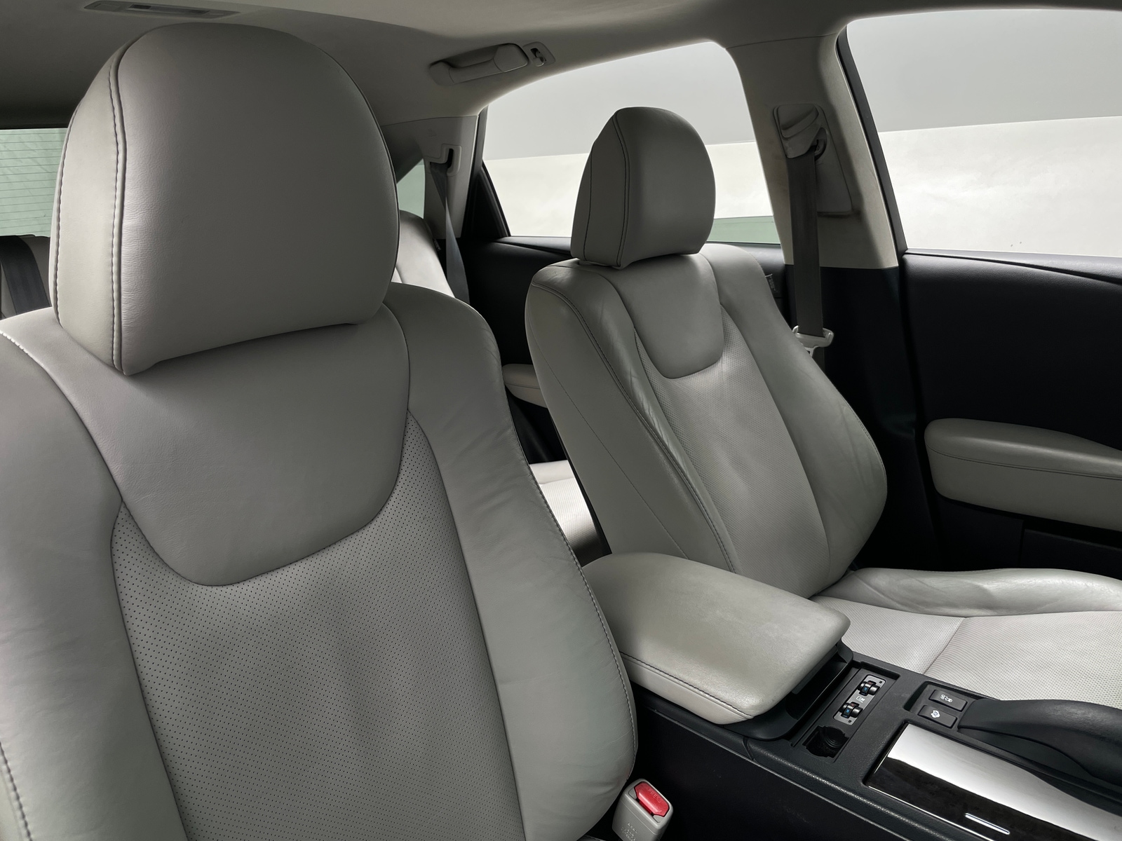 Thumbnail: 2015 Lexus RX - 2