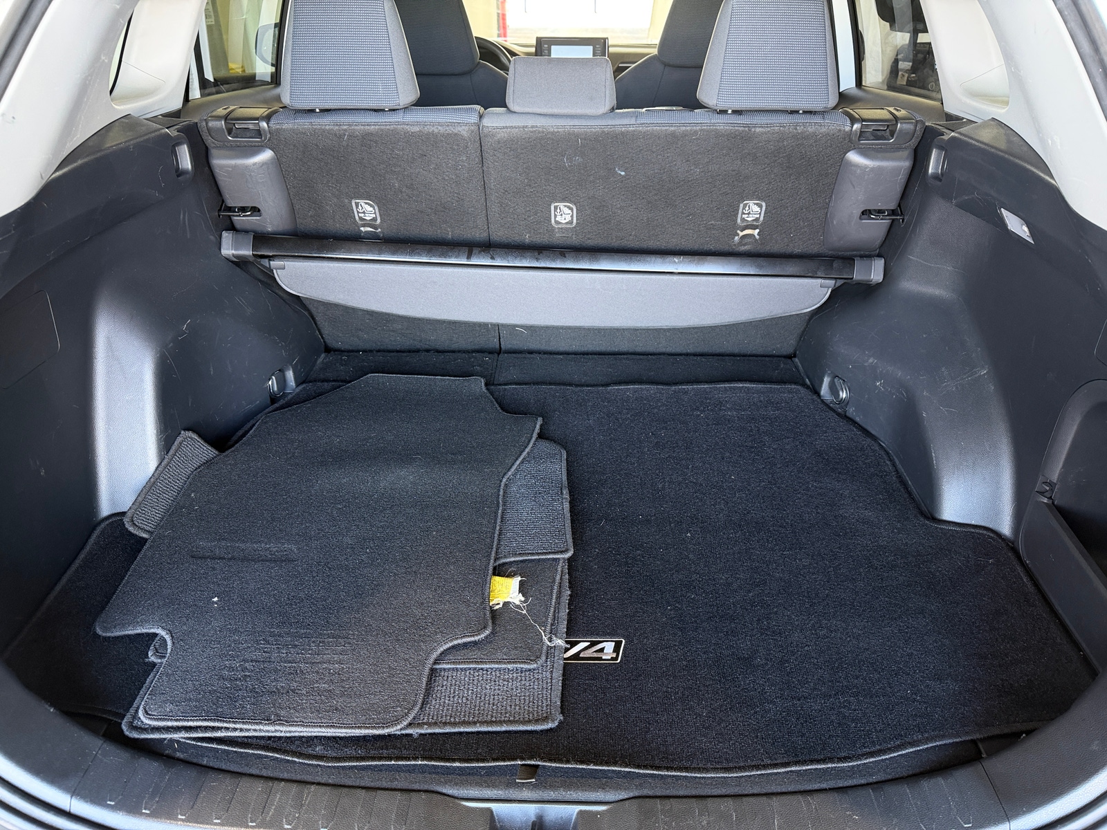 Thumbnail: 2020 Toyota RAV4 - 7