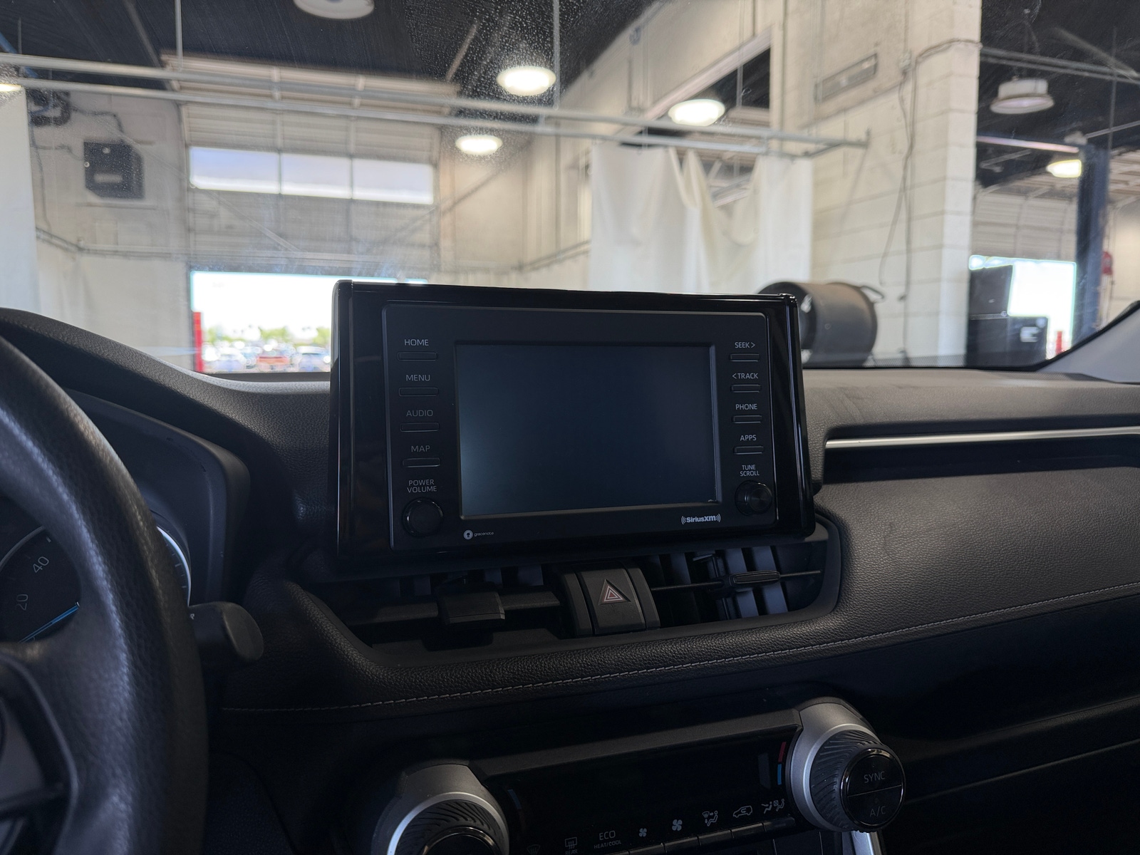 Thumbnail: 2020 Toyota RAV4 - 4