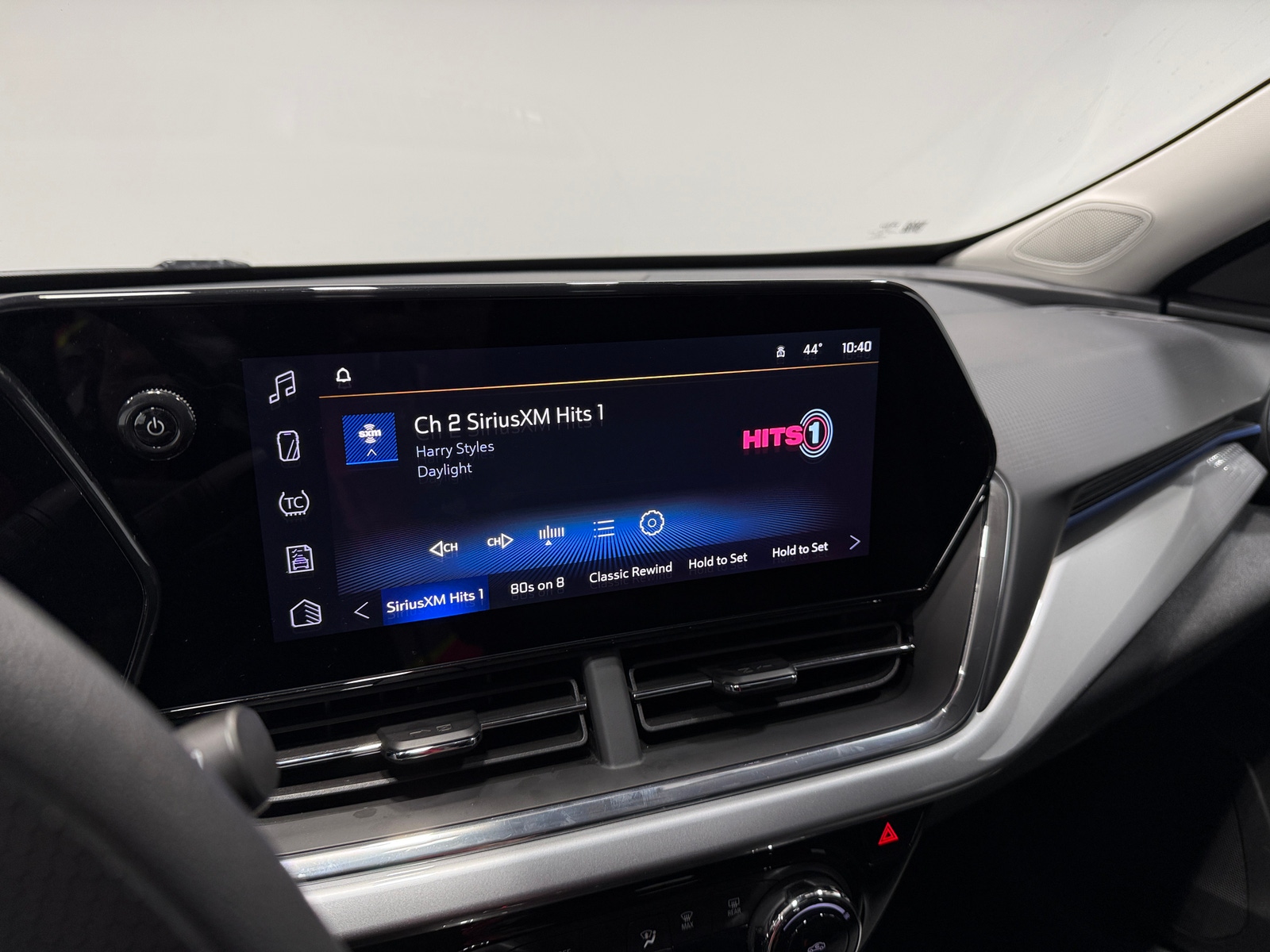 Thumbnail: 2025 Chevrolet Trax - 4