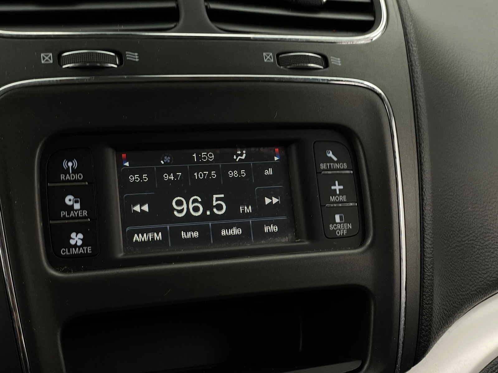 Thumbnail: 2020 Dodge Journey - 4