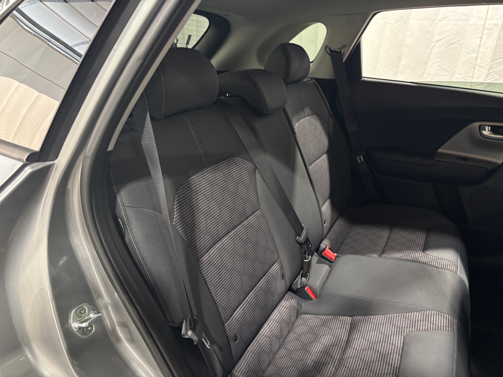 Thumbnail: 2022 Kia Niro - 6