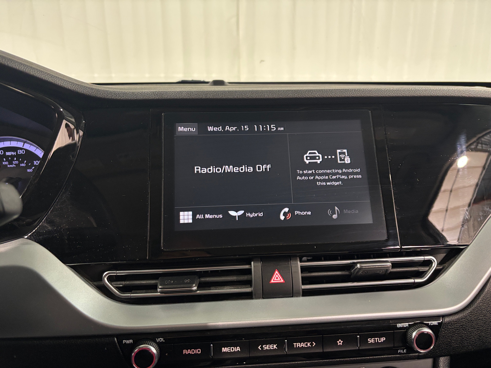 Thumbnail: 2022 Kia Niro - 4