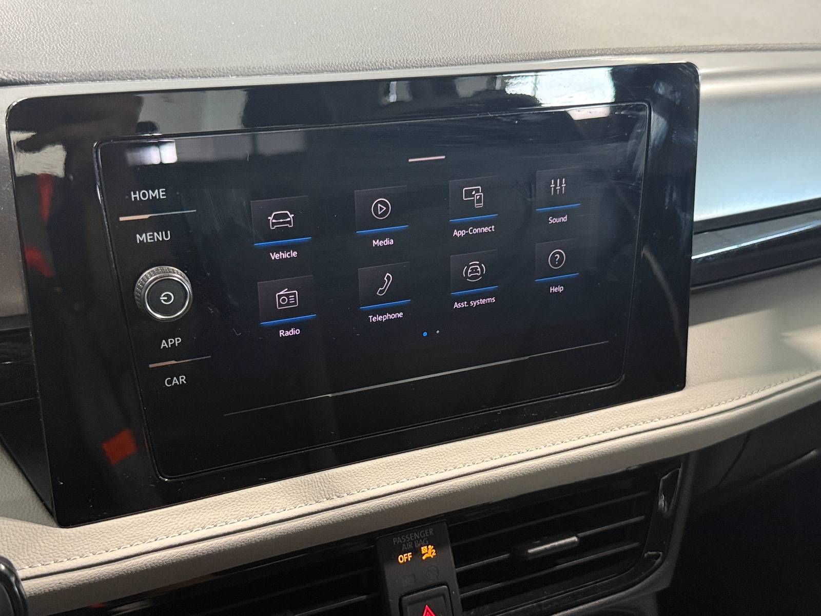 Thumbnail: 2025 Volkswagen Taos - 4