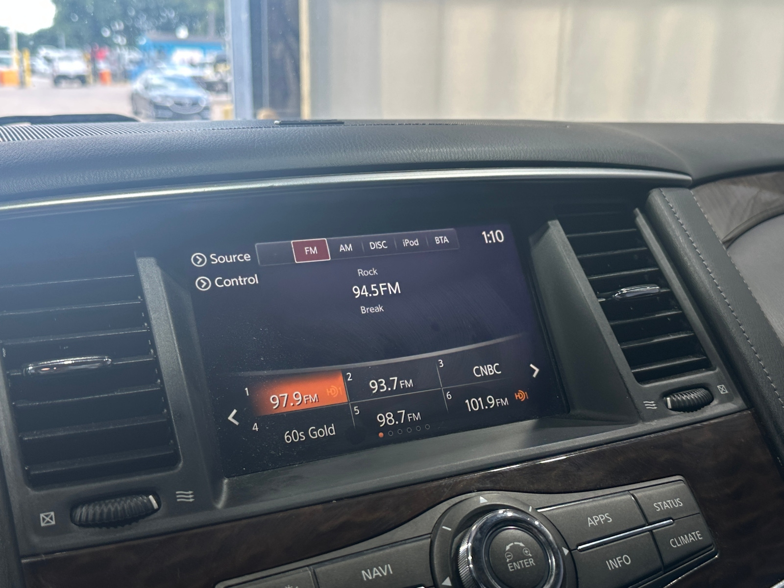 Thumbnail: 2020 Nissan Armada - 3