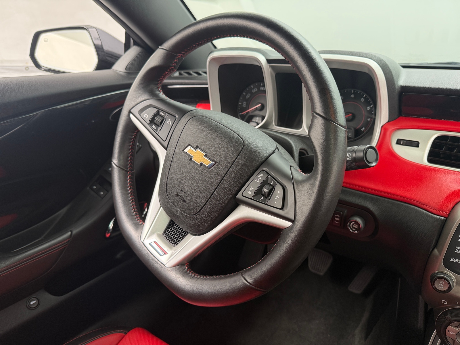 Thumbnail: 2015 Chevrolet Camaro - 3