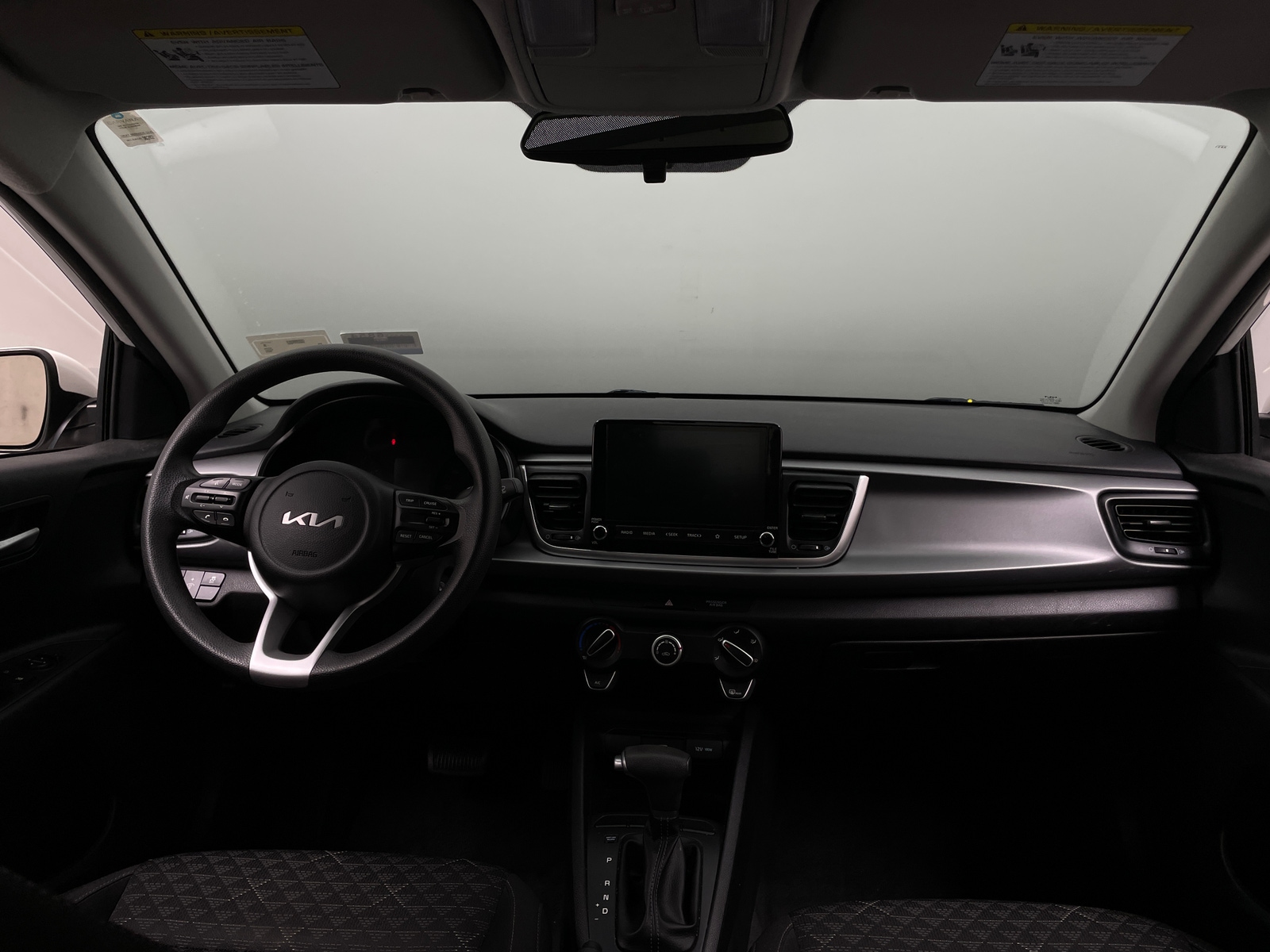 Thumbnail: 2023 Kia Rio - 3