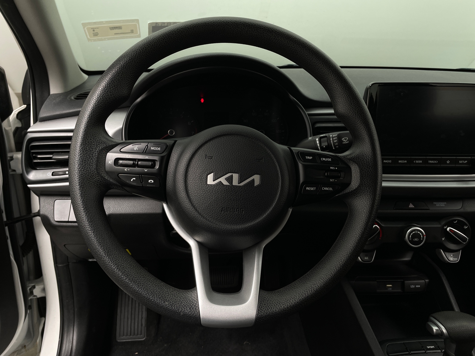 Thumbnail: 2023 Kia Rio - 5