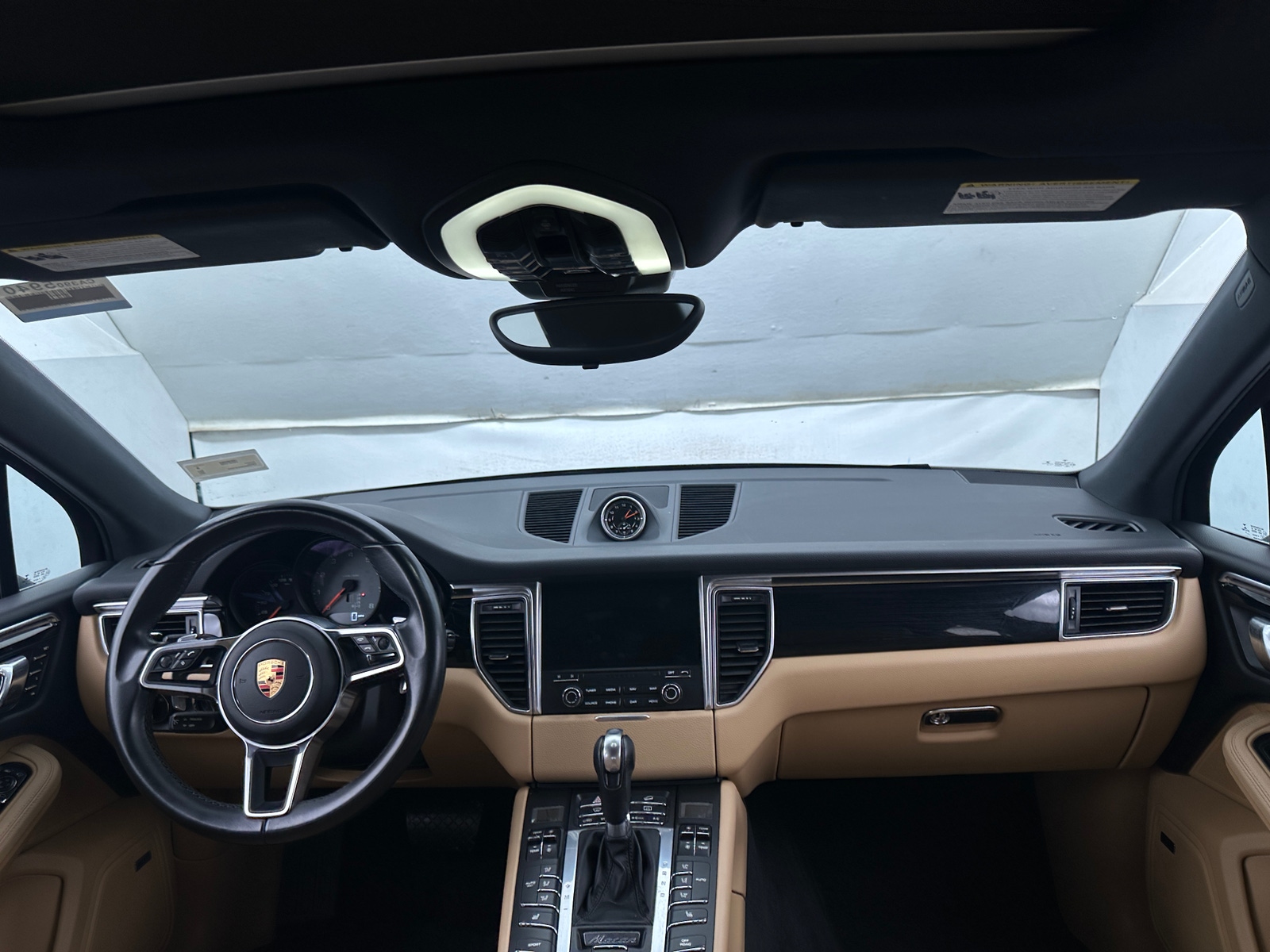 Thumbnail: 2017 Porsche Macan - 2