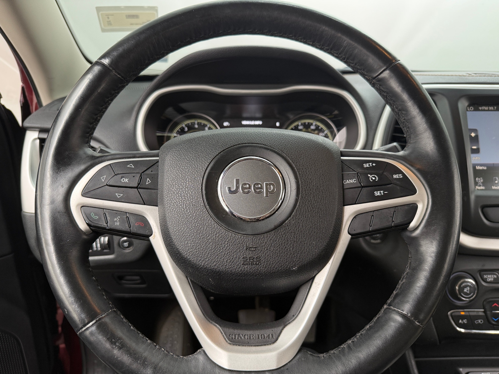 Thumbnail: 2015 Jeep Cherokee - 4